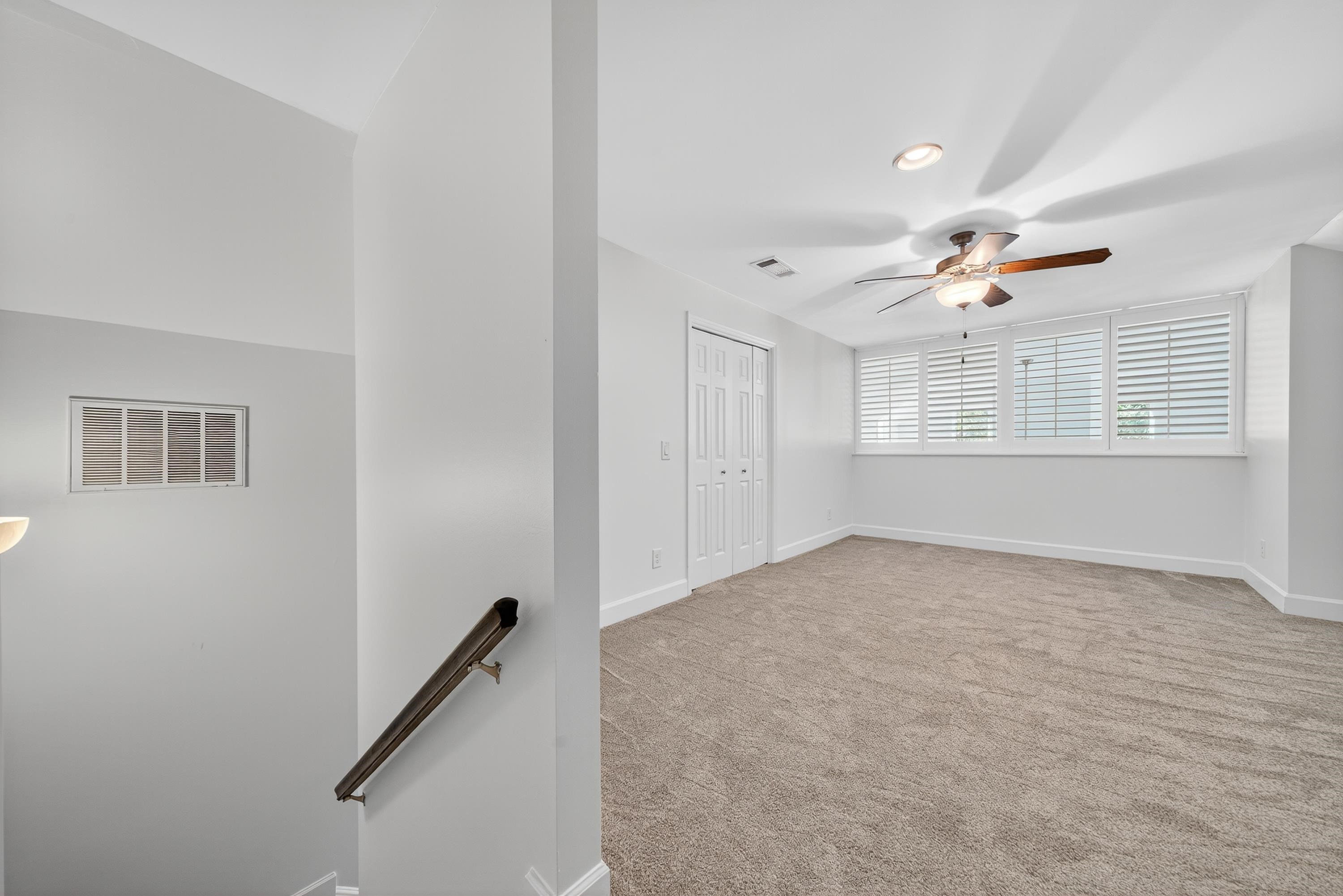 1073 CLUB HOUSE LANE