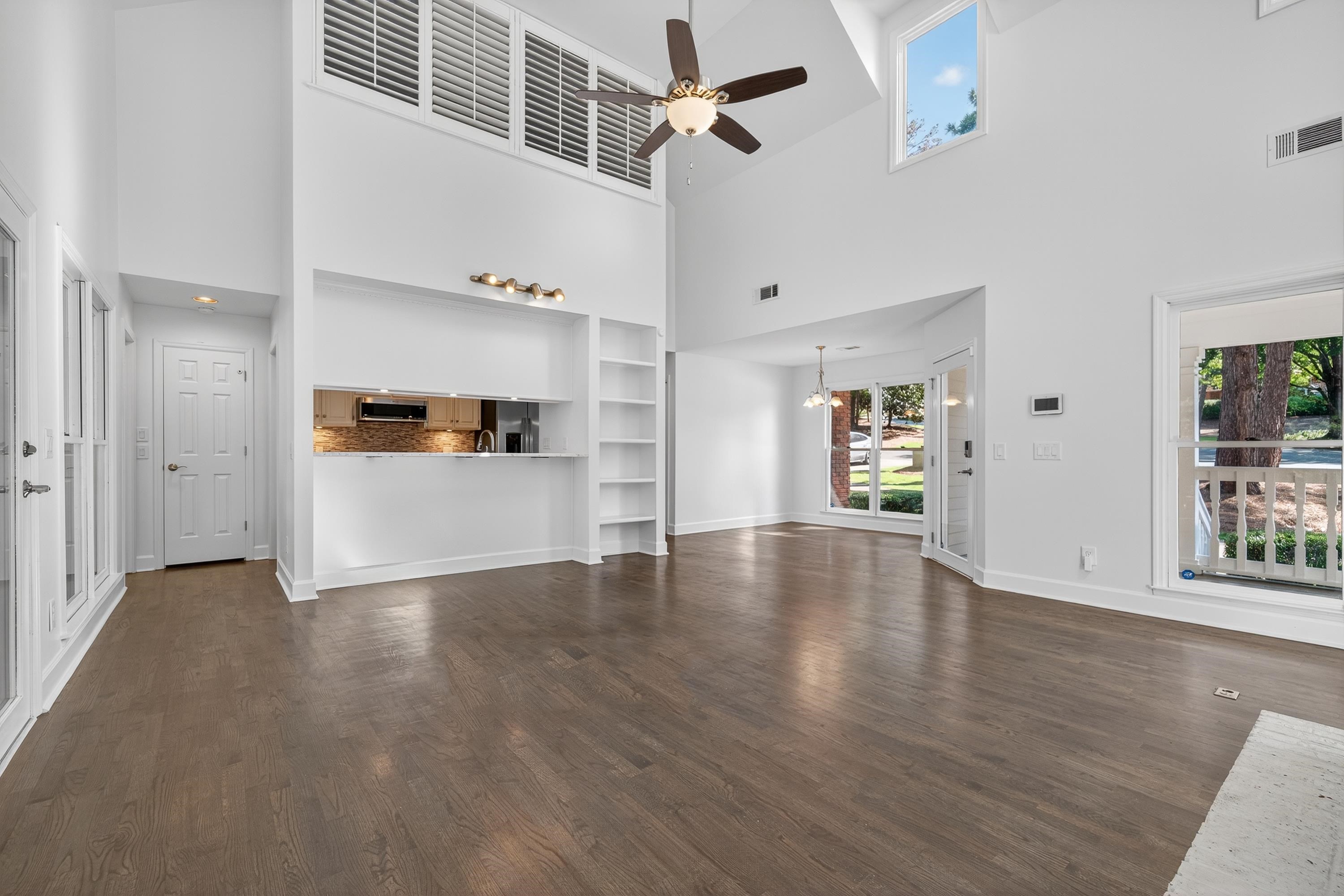 1073 CLUB HOUSE LANE