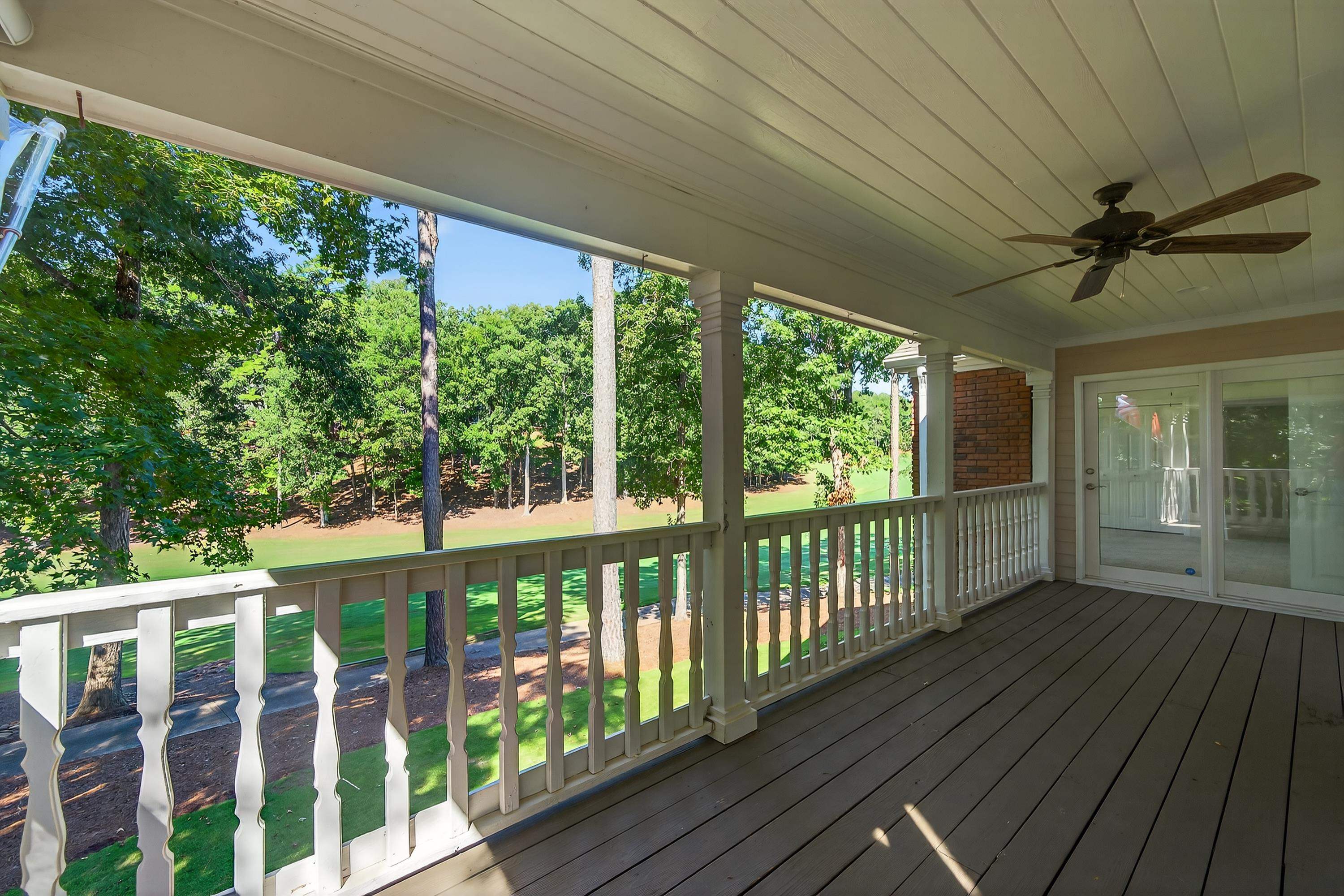 1073 CLUB HOUSE LANE