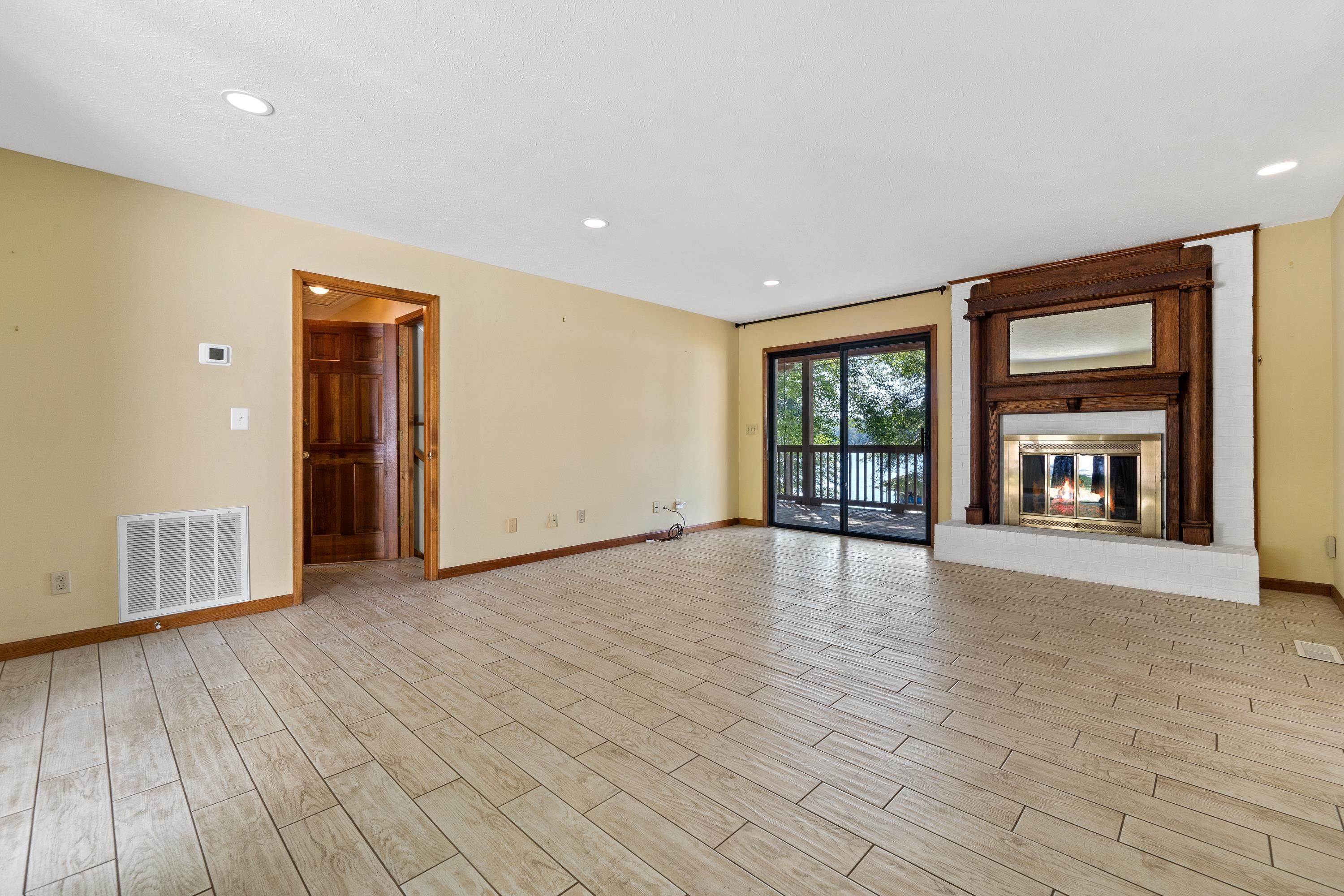175 NORTH STEEL BRIDGE ROAD