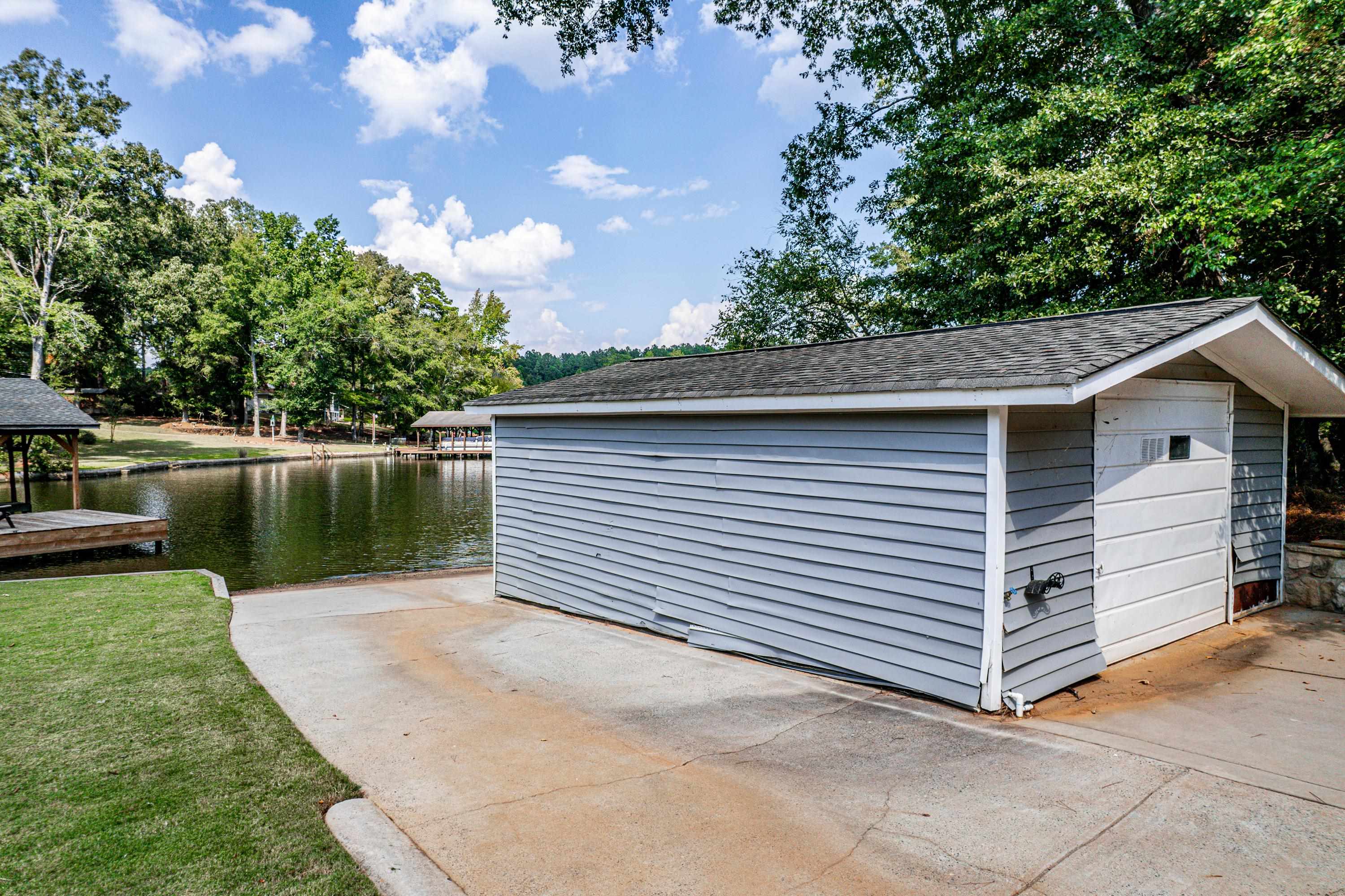 338 SINCLAIR ROAD