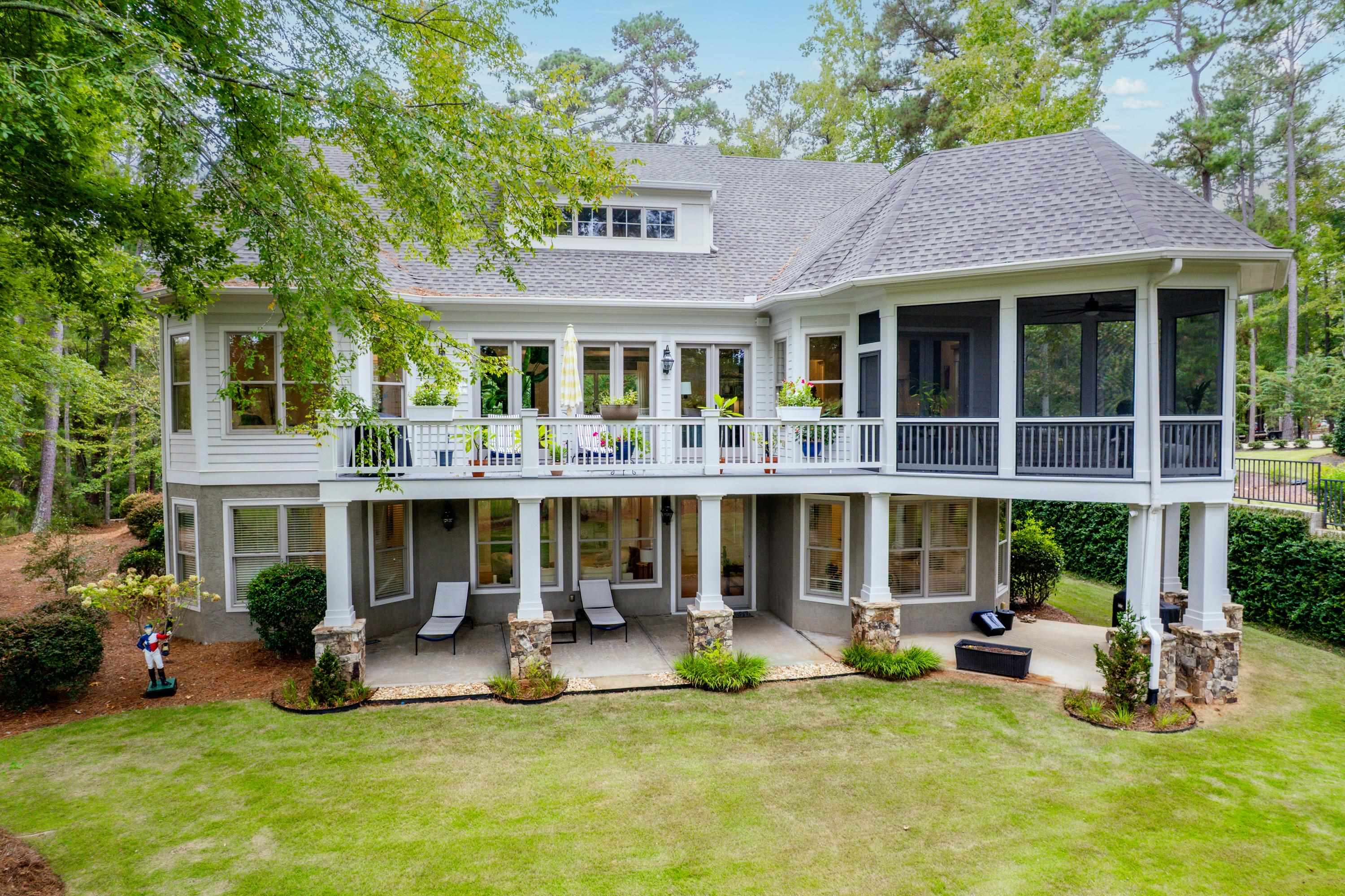 1090 CURTRIGHT PLACE