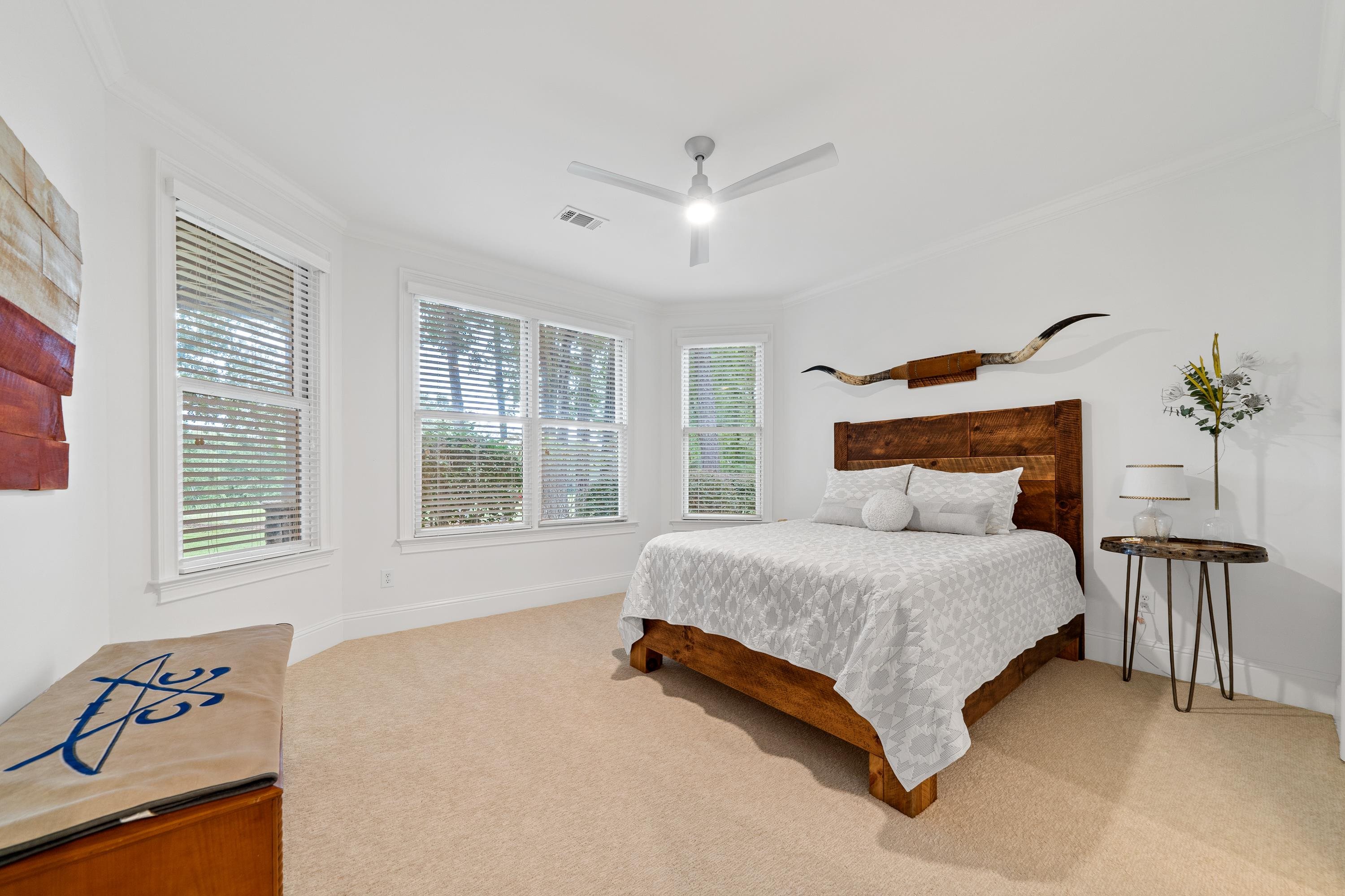 1090 CURTRIGHT PLACE
