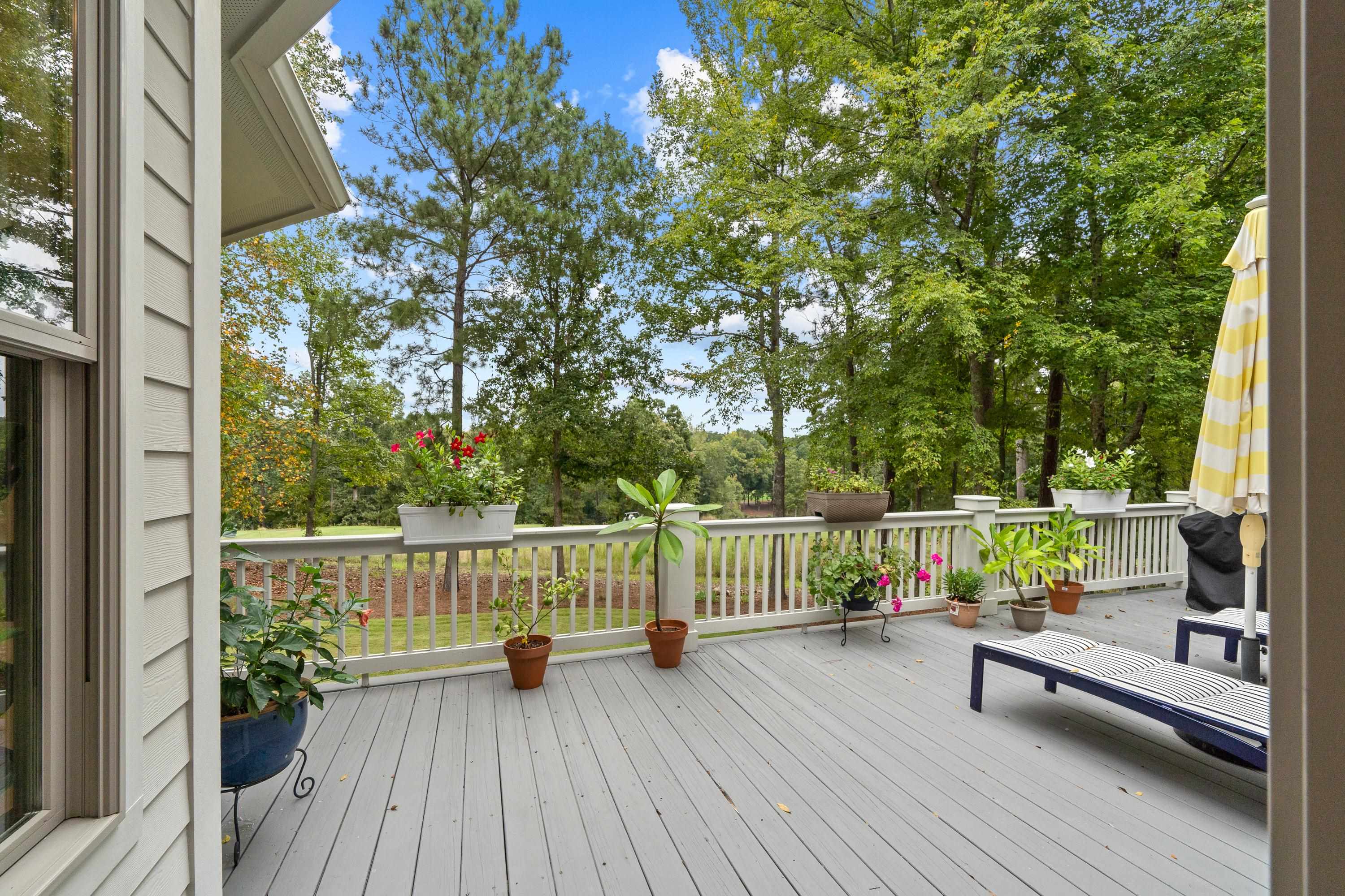 1090 CURTRIGHT PLACE