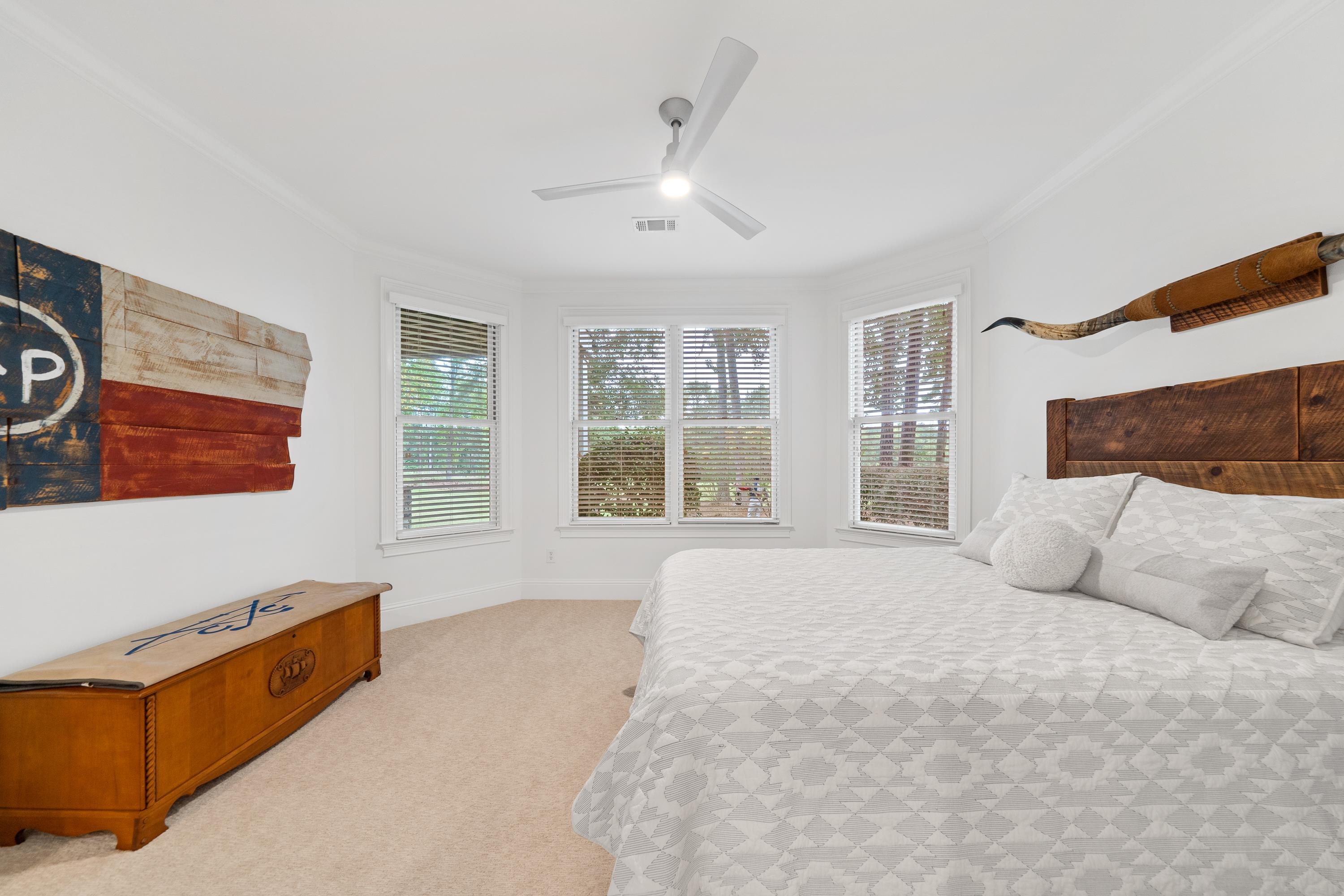 1090 CURTRIGHT PLACE