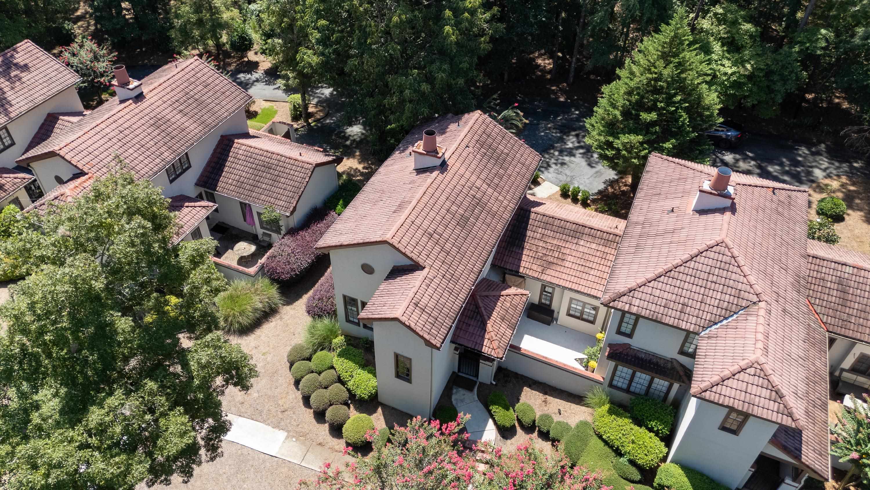 1410 CLUB DRIVE