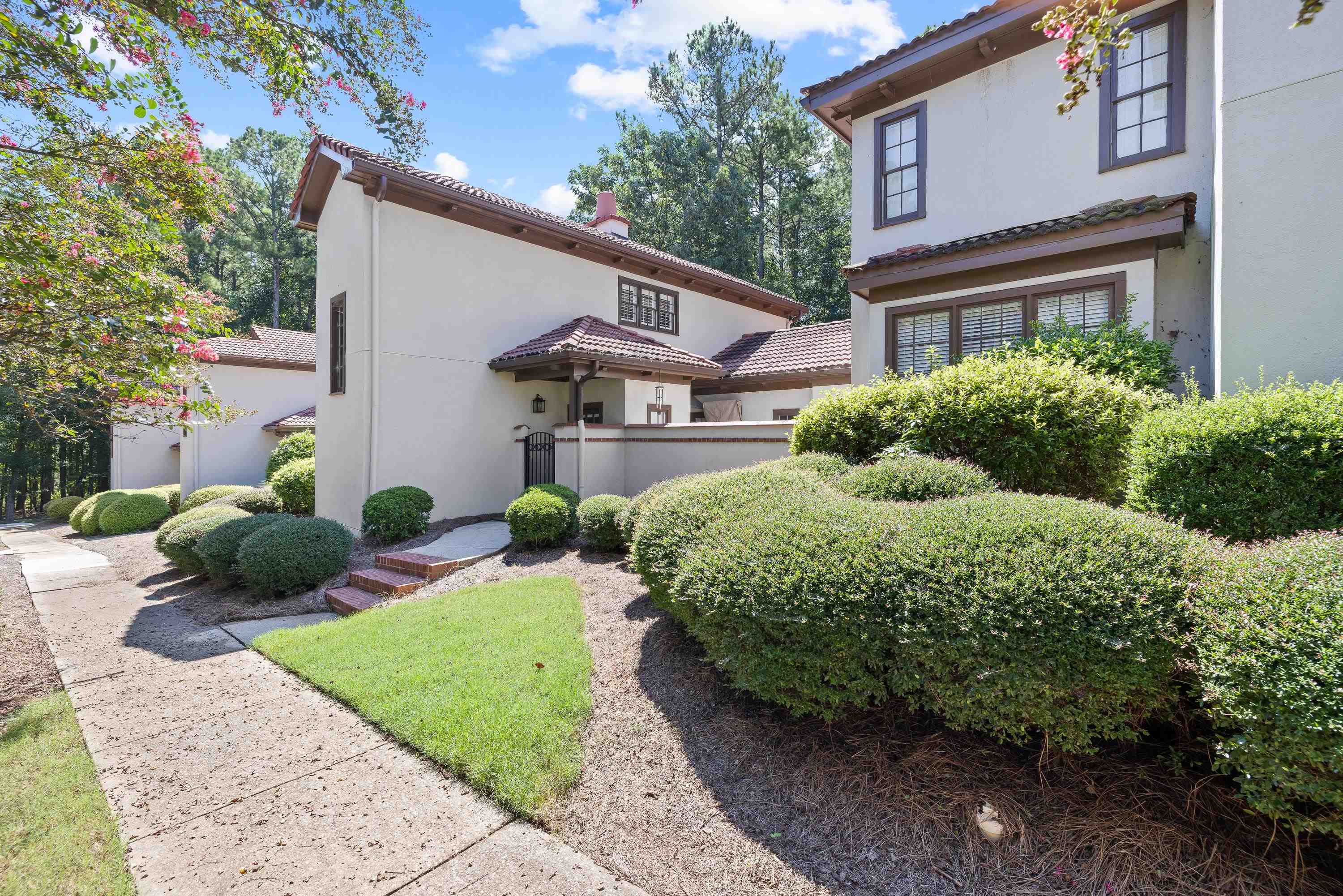 1410 CLUB DRIVE