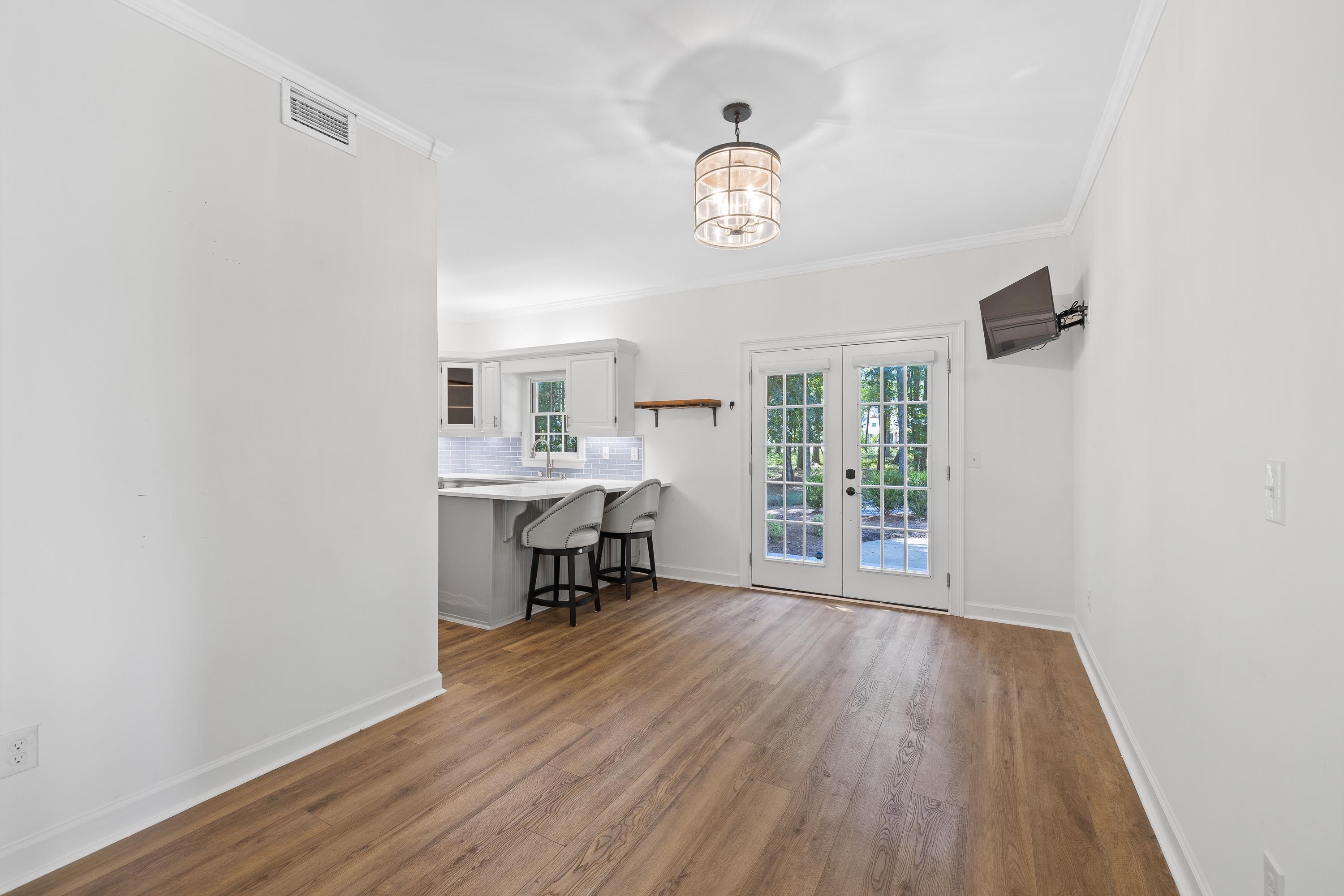 1410 CLUB DRIVE