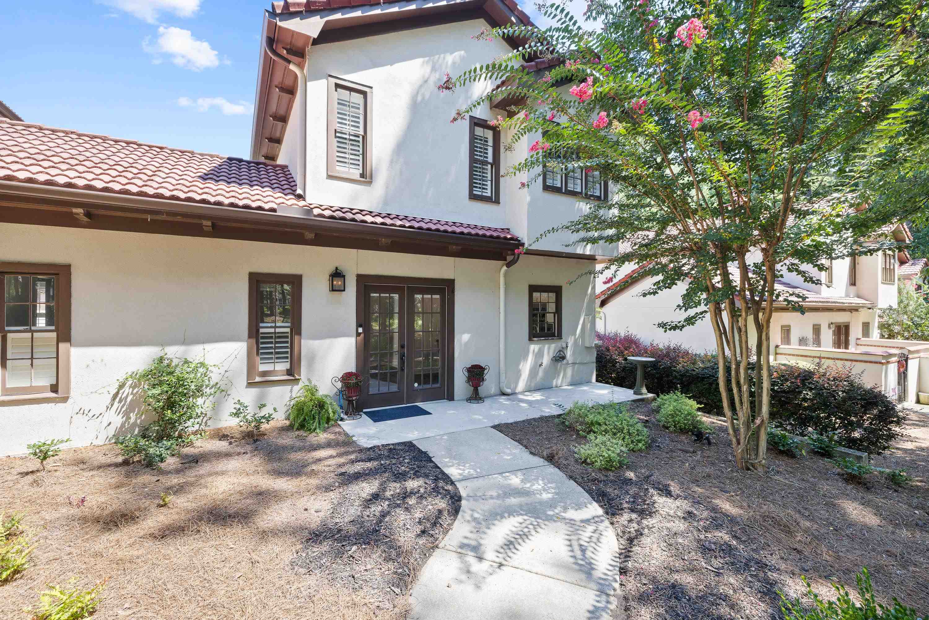 1410 CLUB DRIVE
