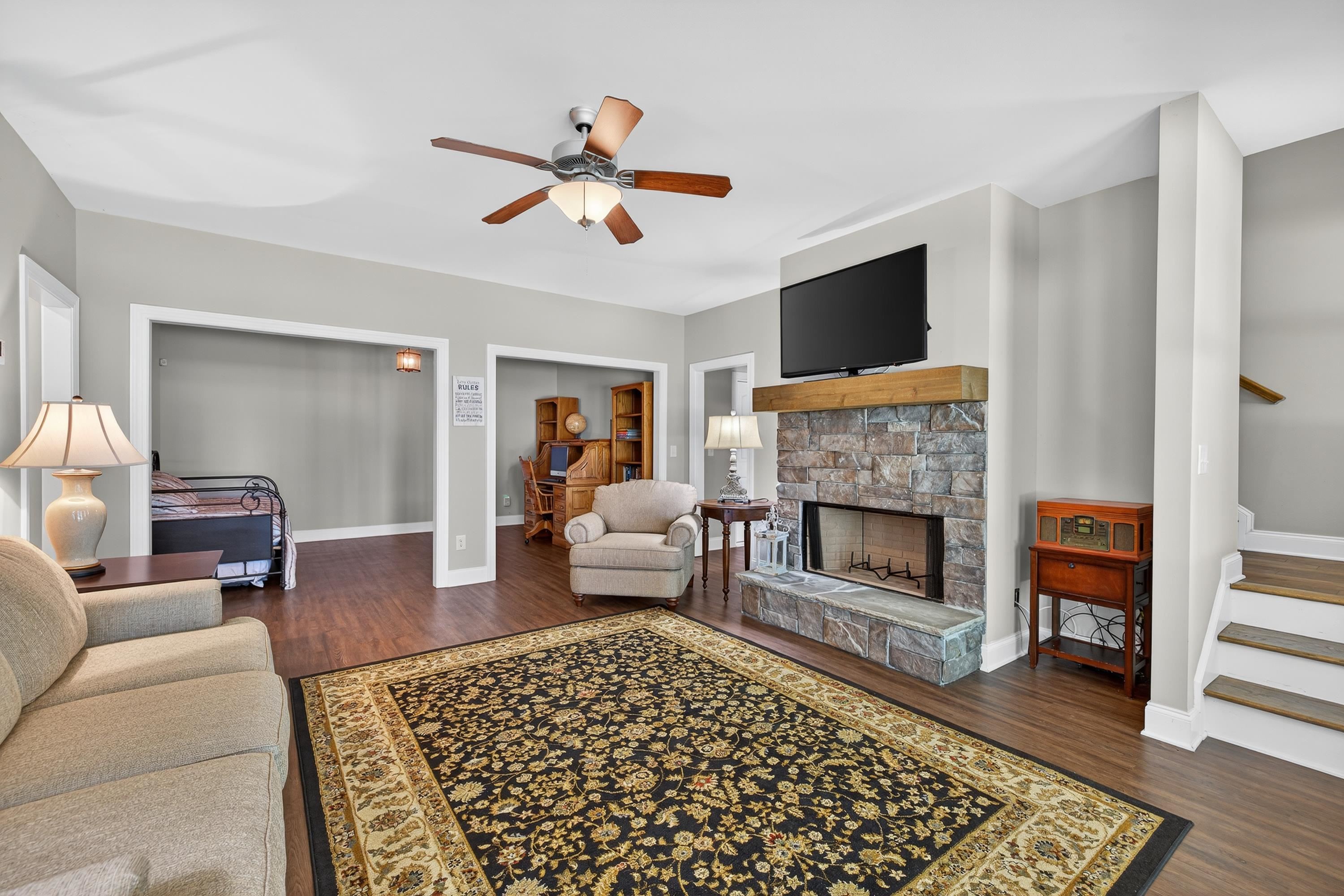 1230 SAILVIEW DRIVE