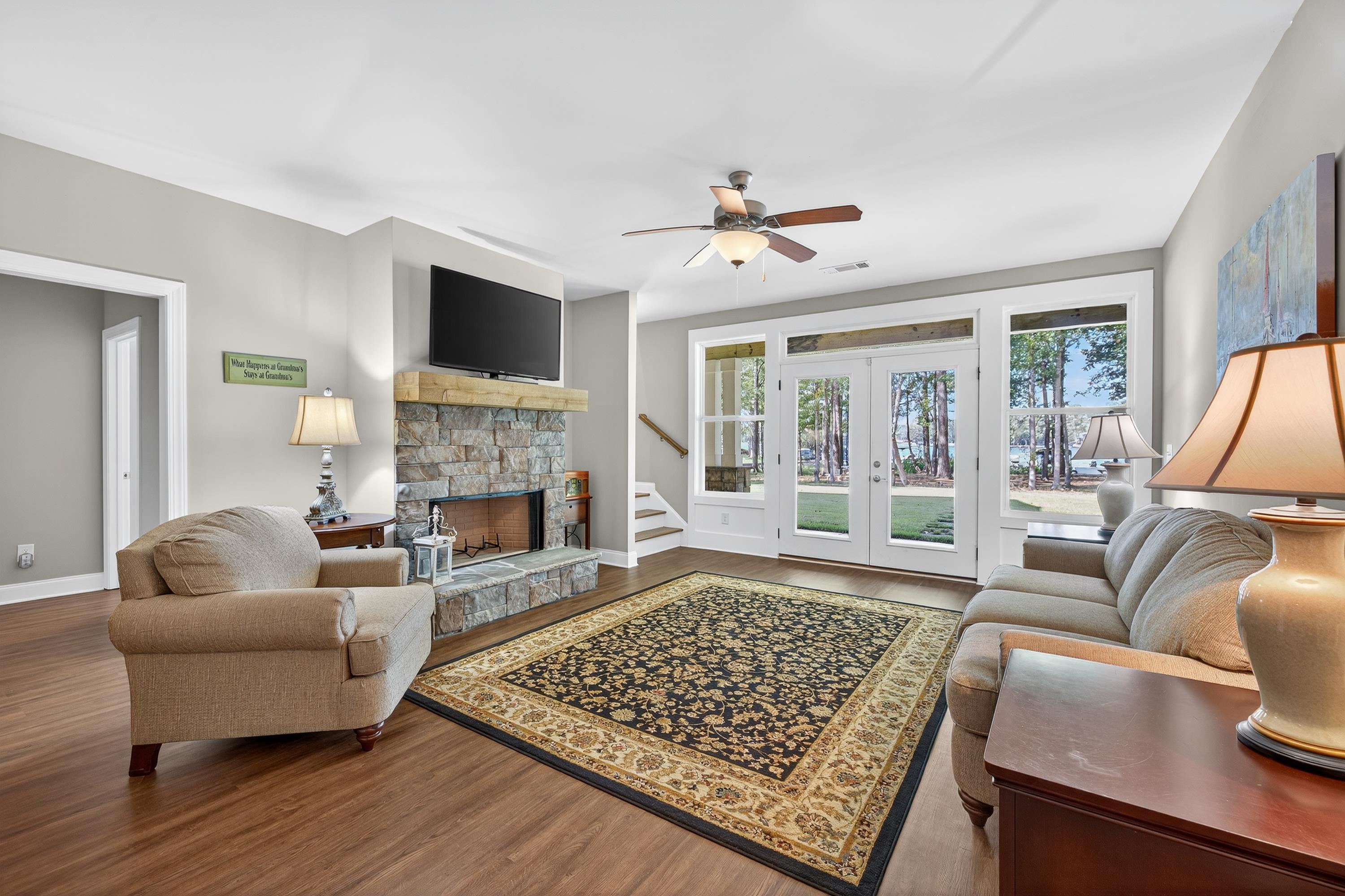 1230 SAILVIEW DRIVE
