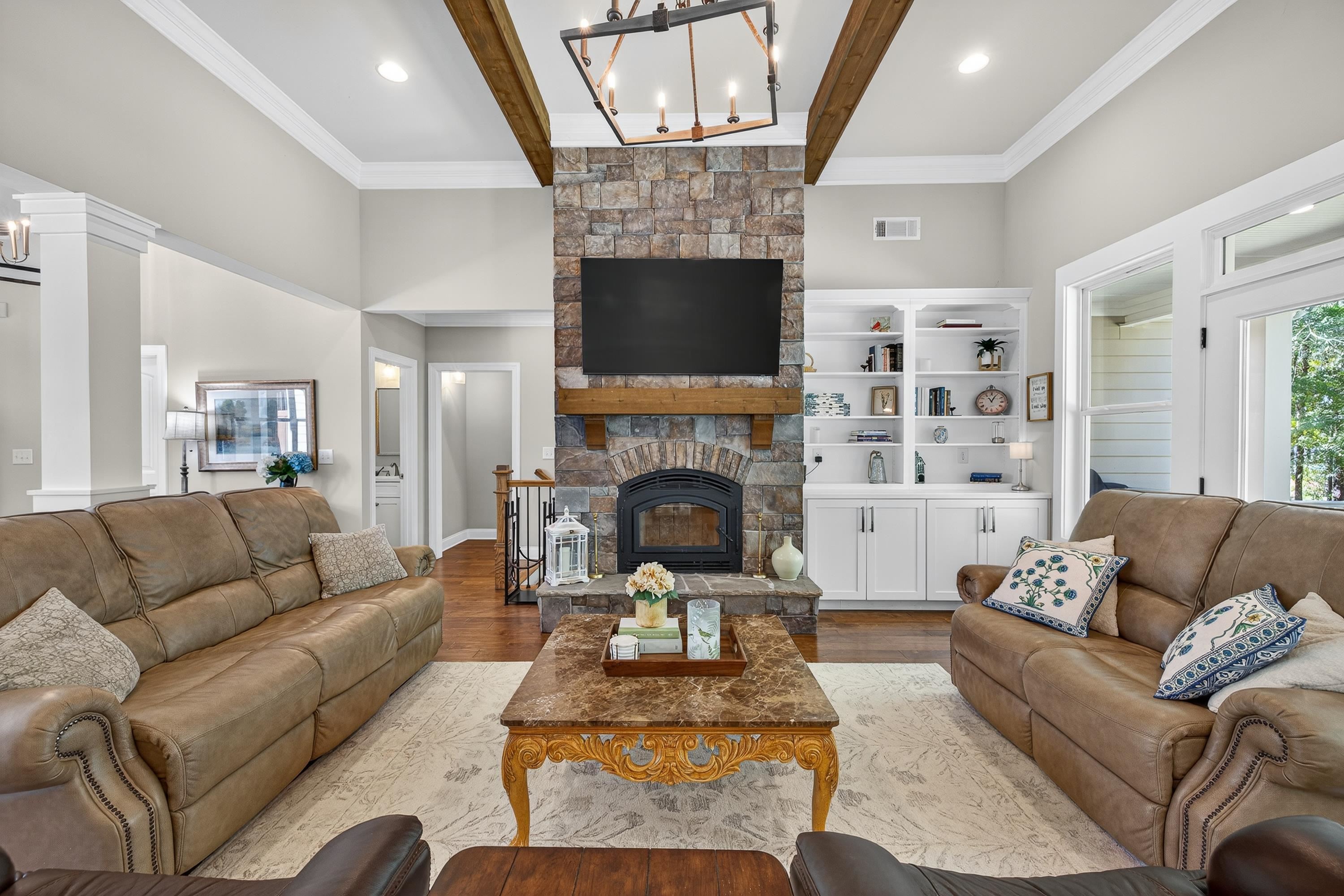 1230 SAILVIEW DRIVE