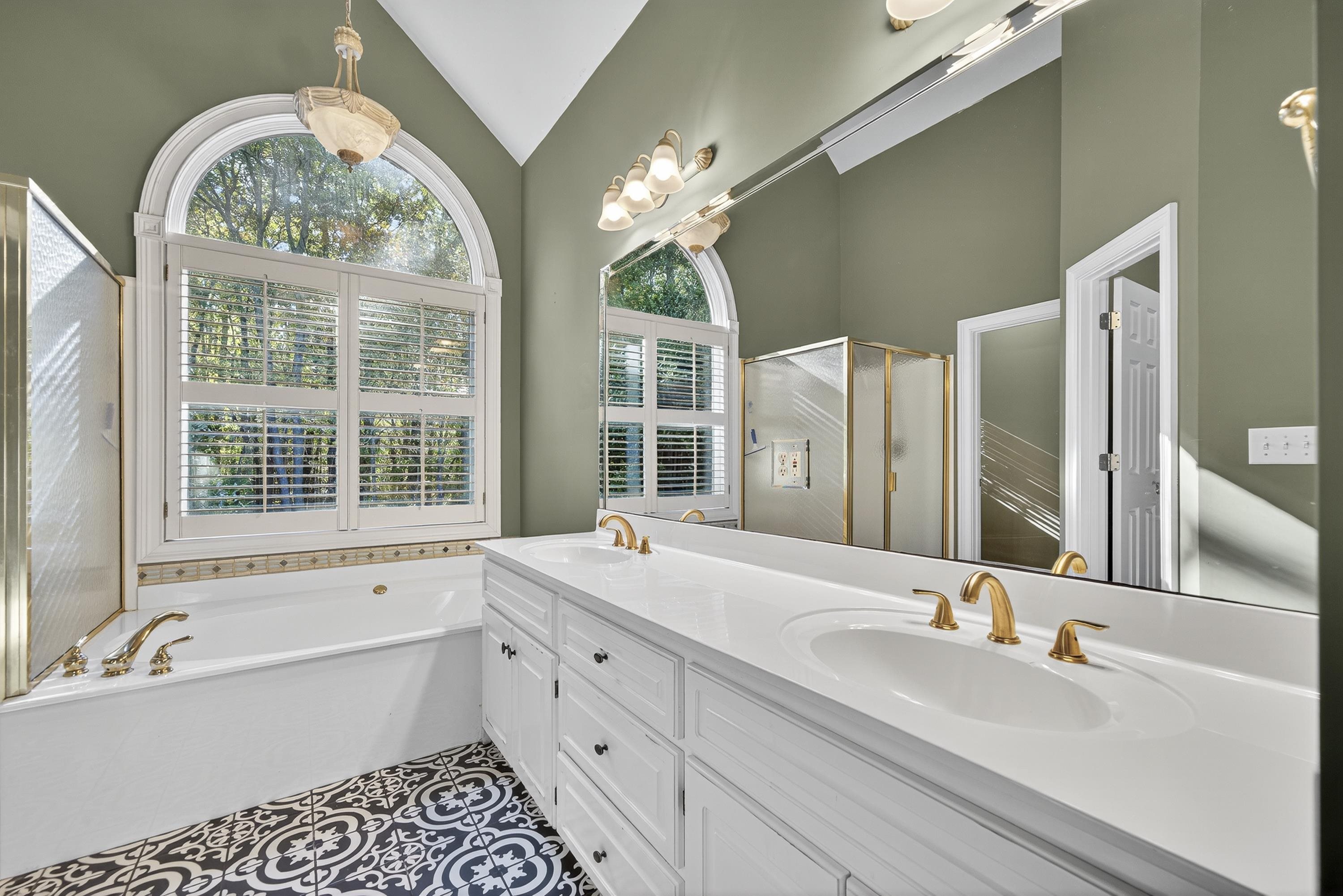 130 ARLINGTON COURT, Milledgeville