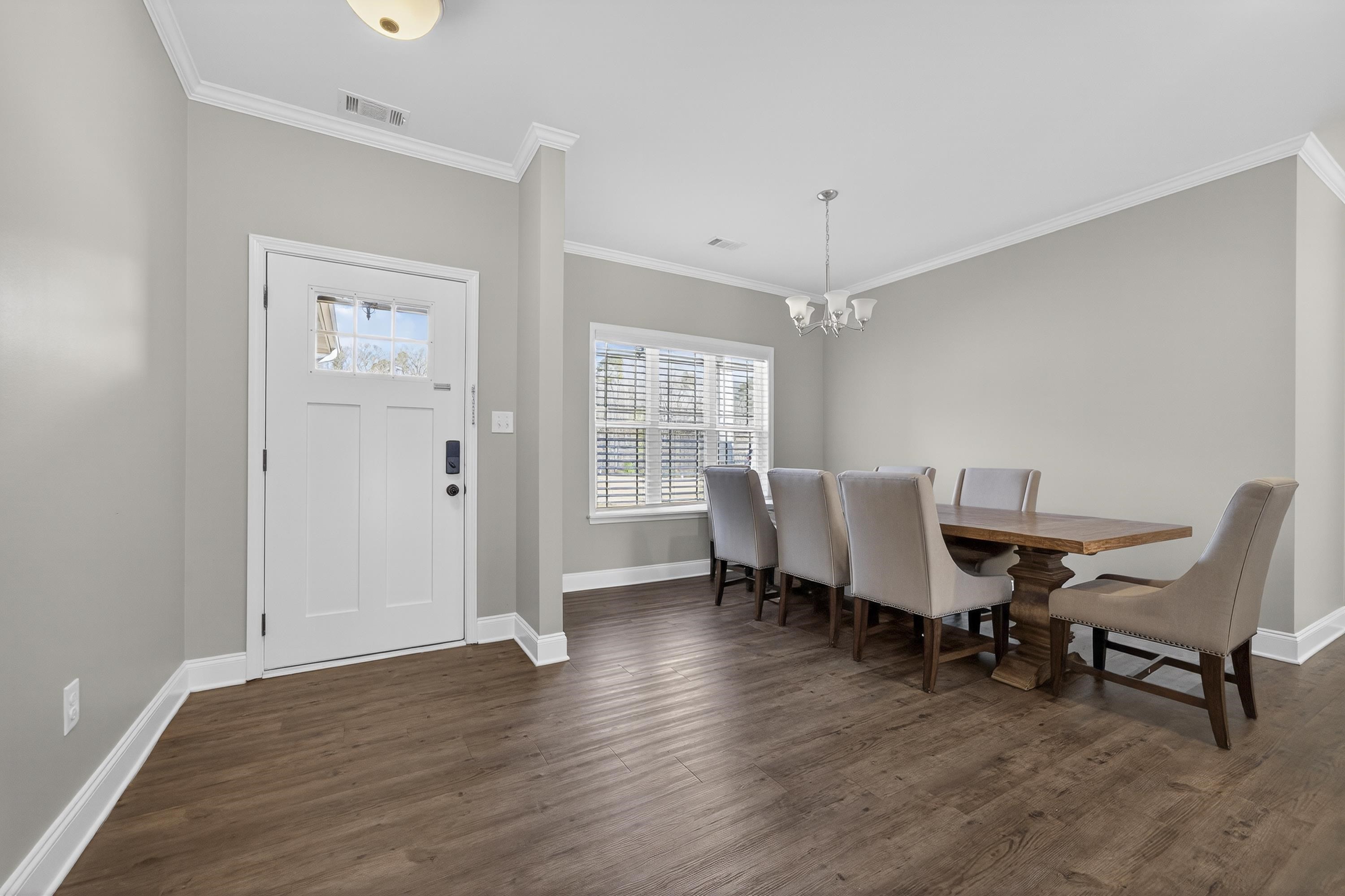 180 HUNTERS CHASE COURT