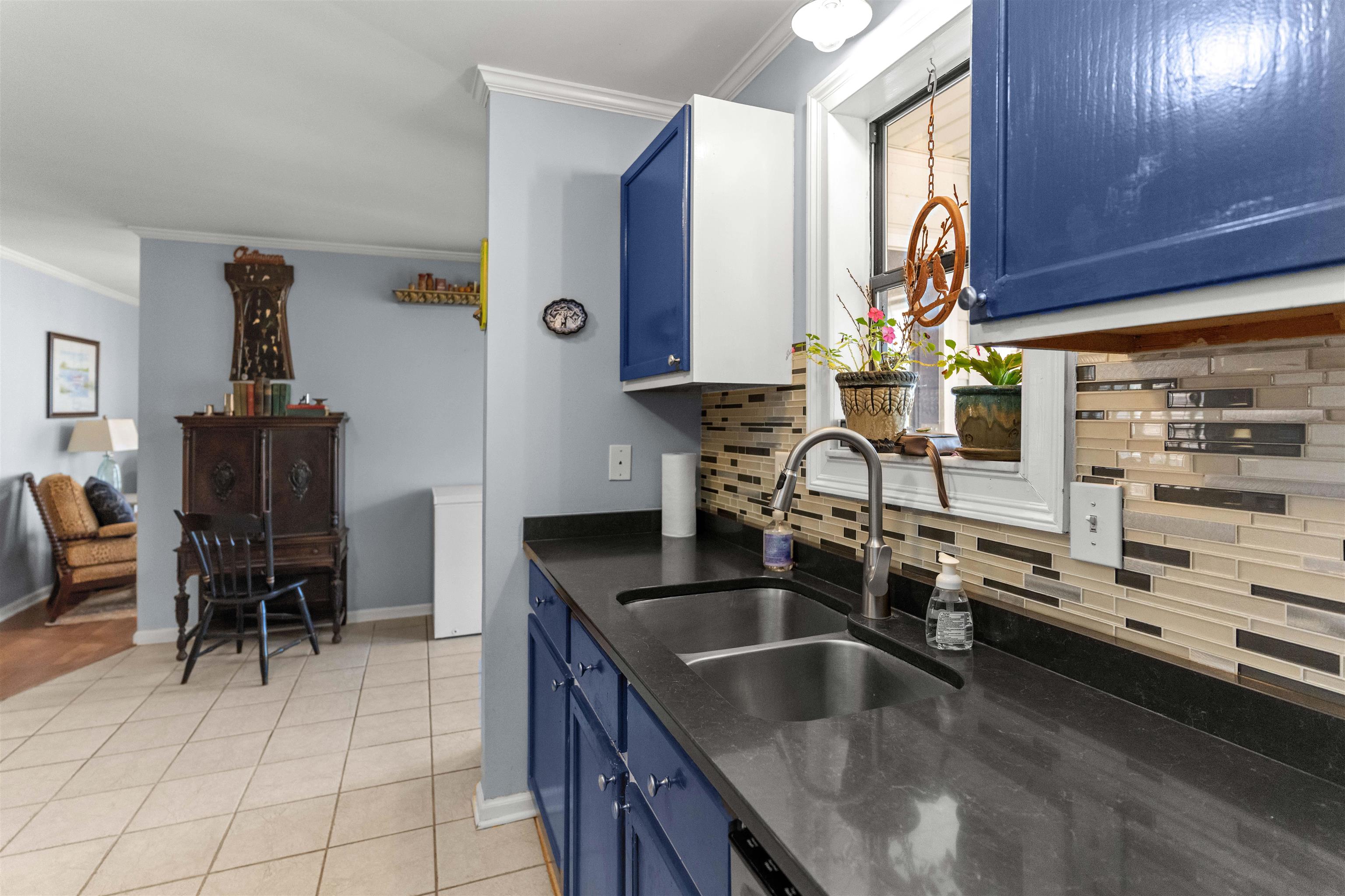 121 E RIVER BEND DRIVE