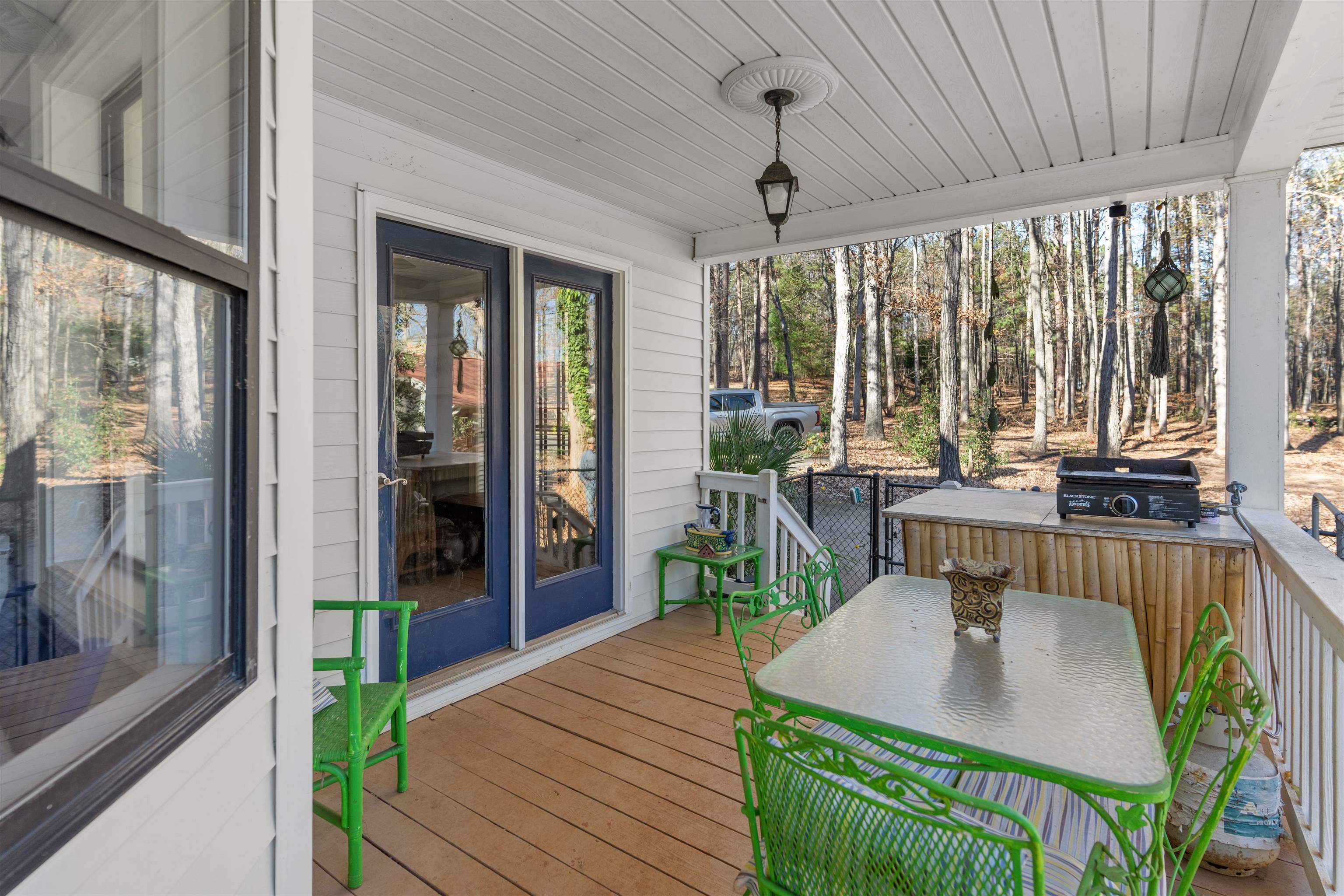 121 E RIVER BEND DRIVE