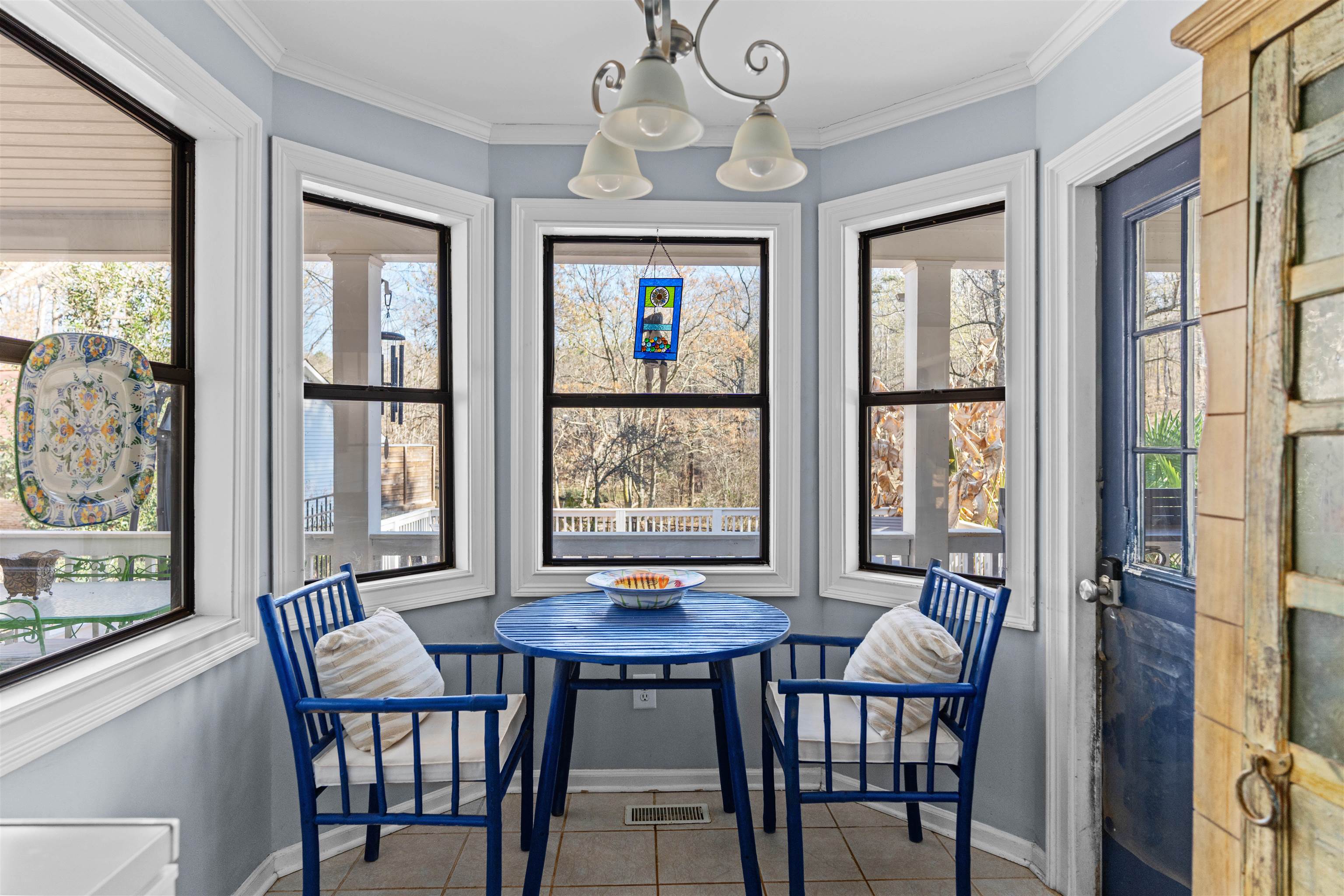 121 E RIVER BEND DRIVE