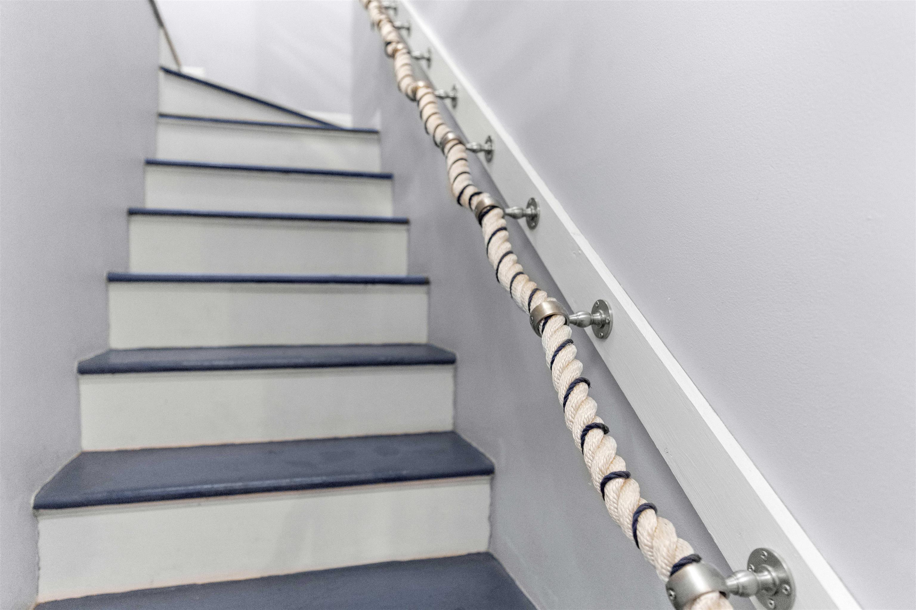 121 E RIVER BEND DRIVE