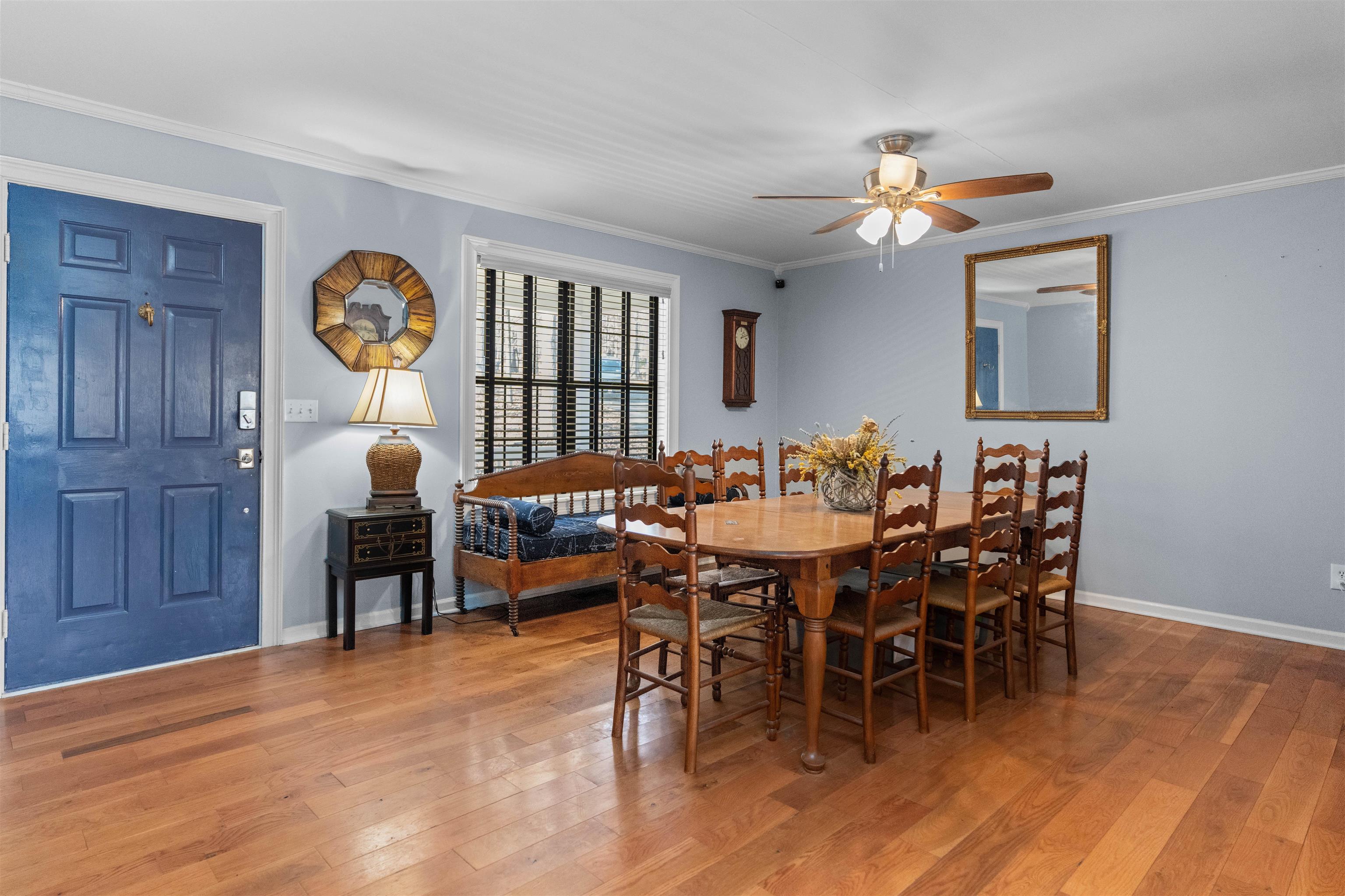 121 E RIVER BEND DRIVE