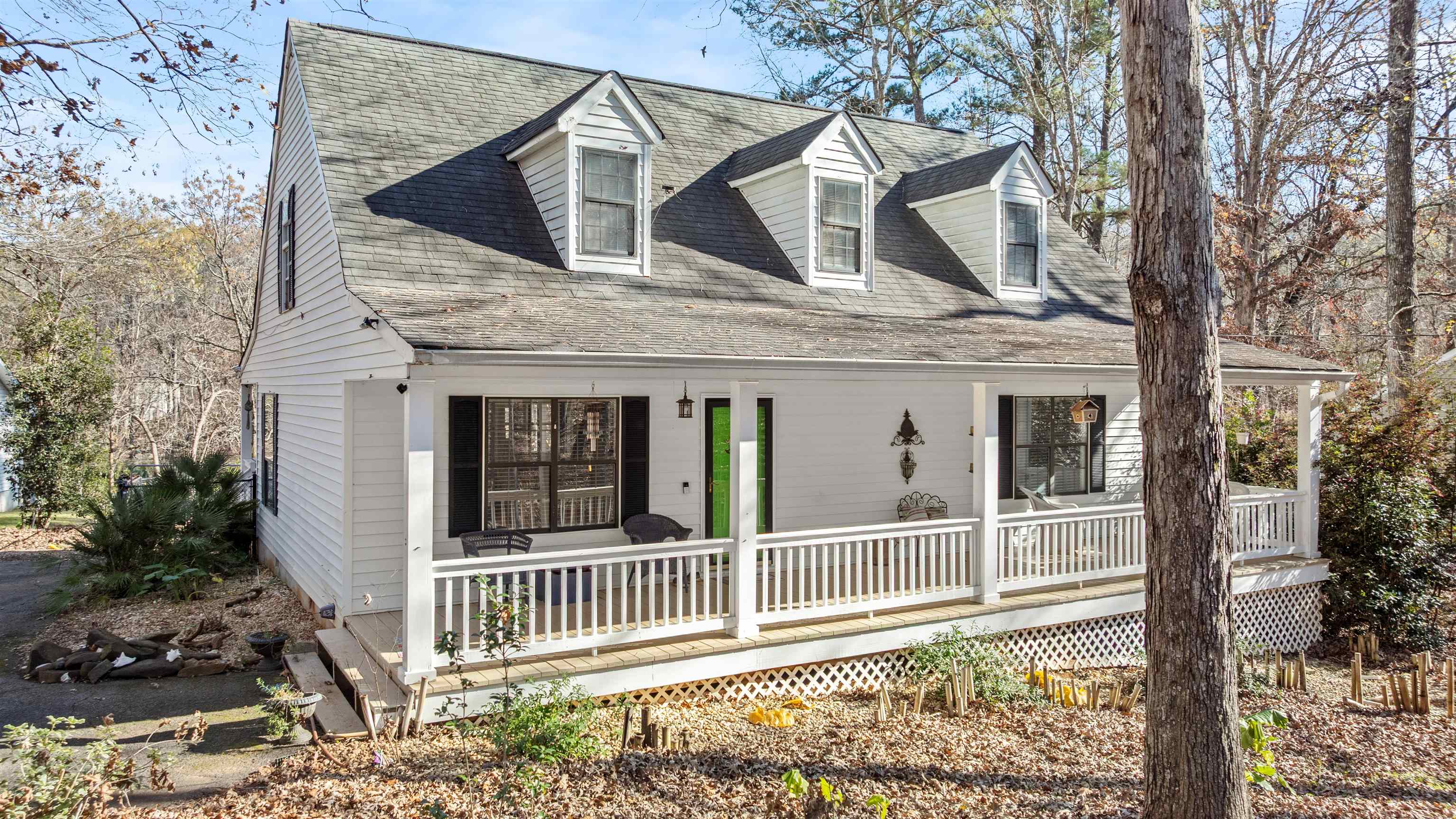 121 E RIVER BEND DRIVE