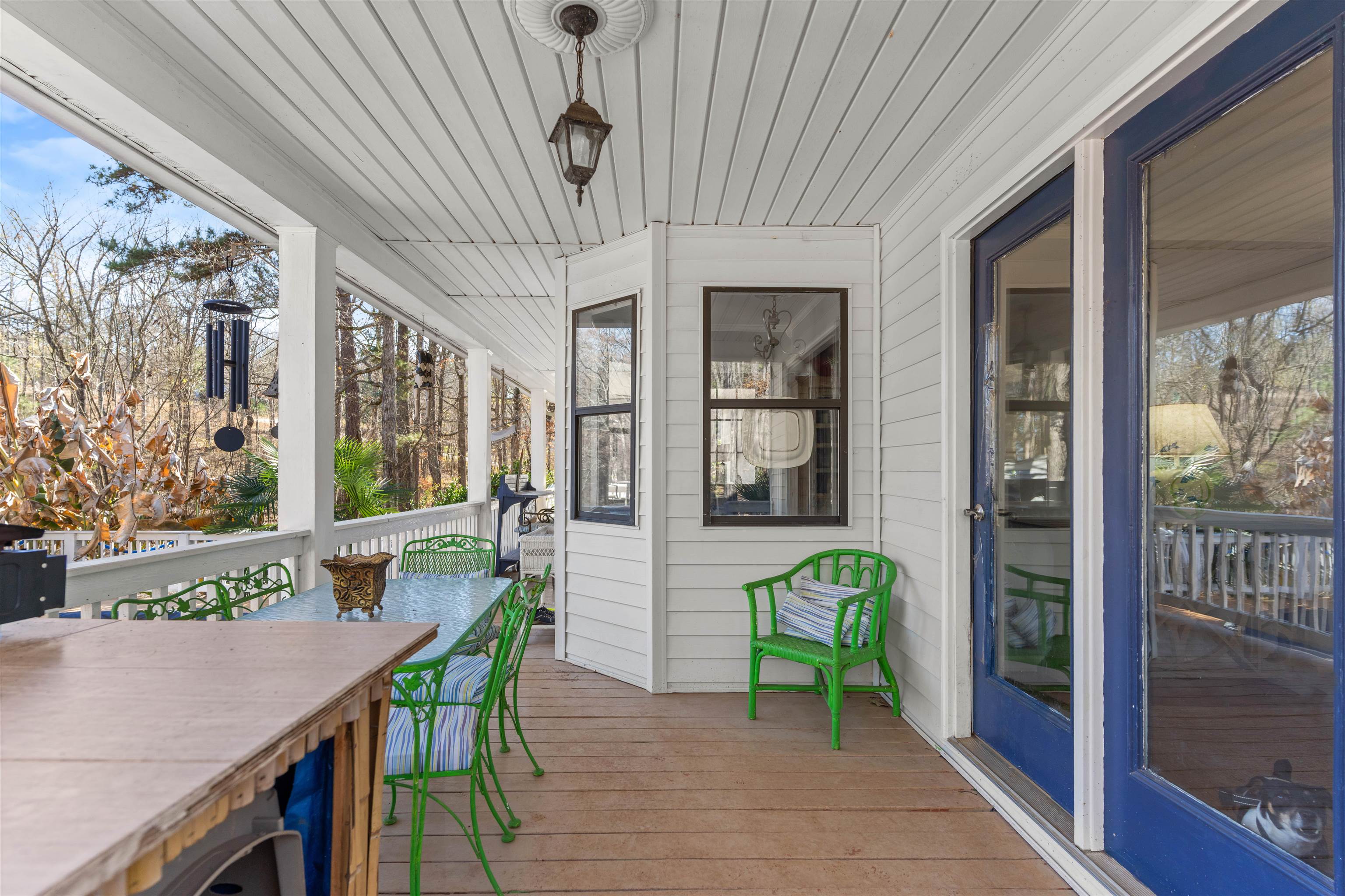 121 E RIVER BEND DRIVE