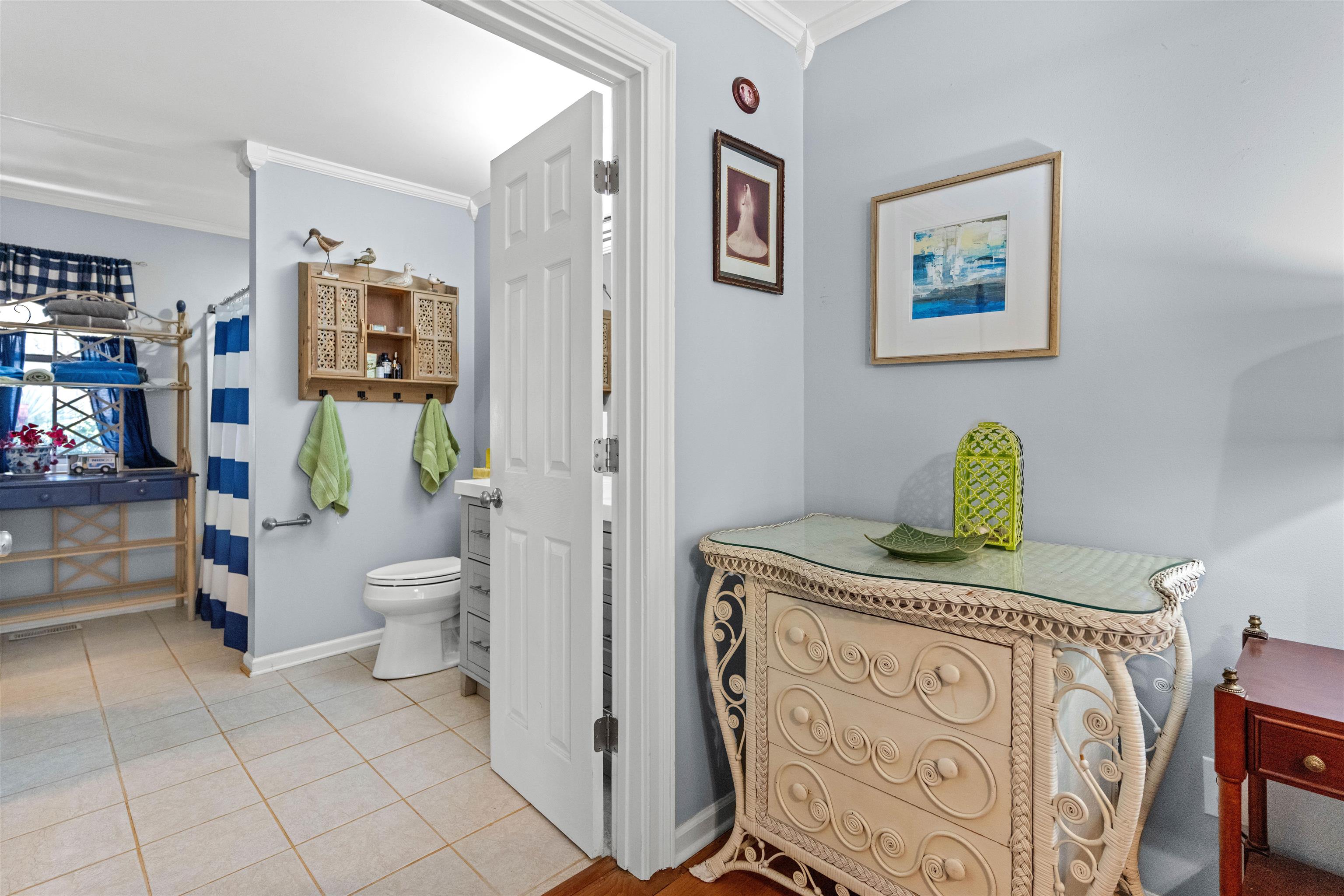 121 E RIVER BEND DRIVE