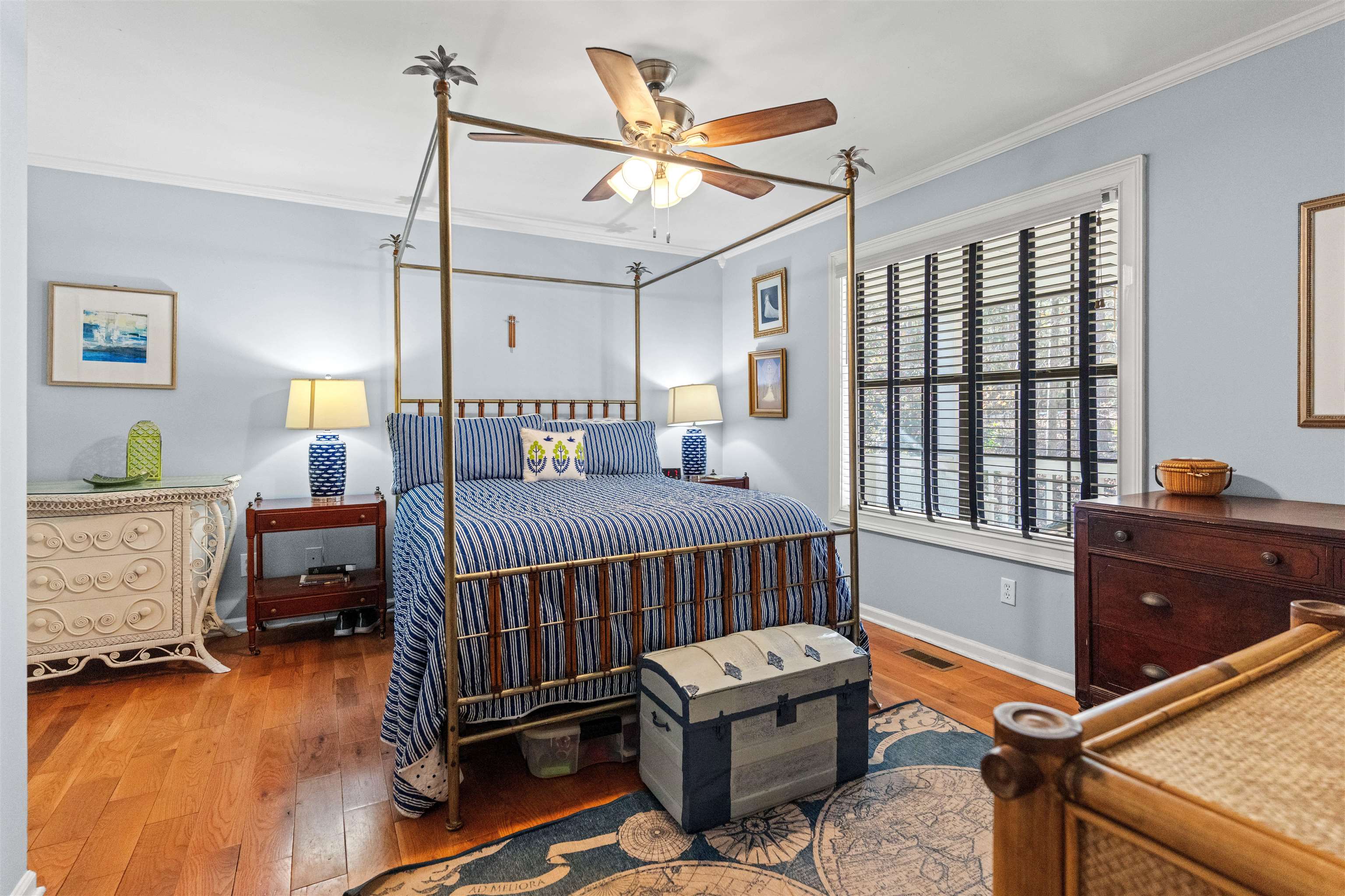 121 E RIVER BEND DRIVE