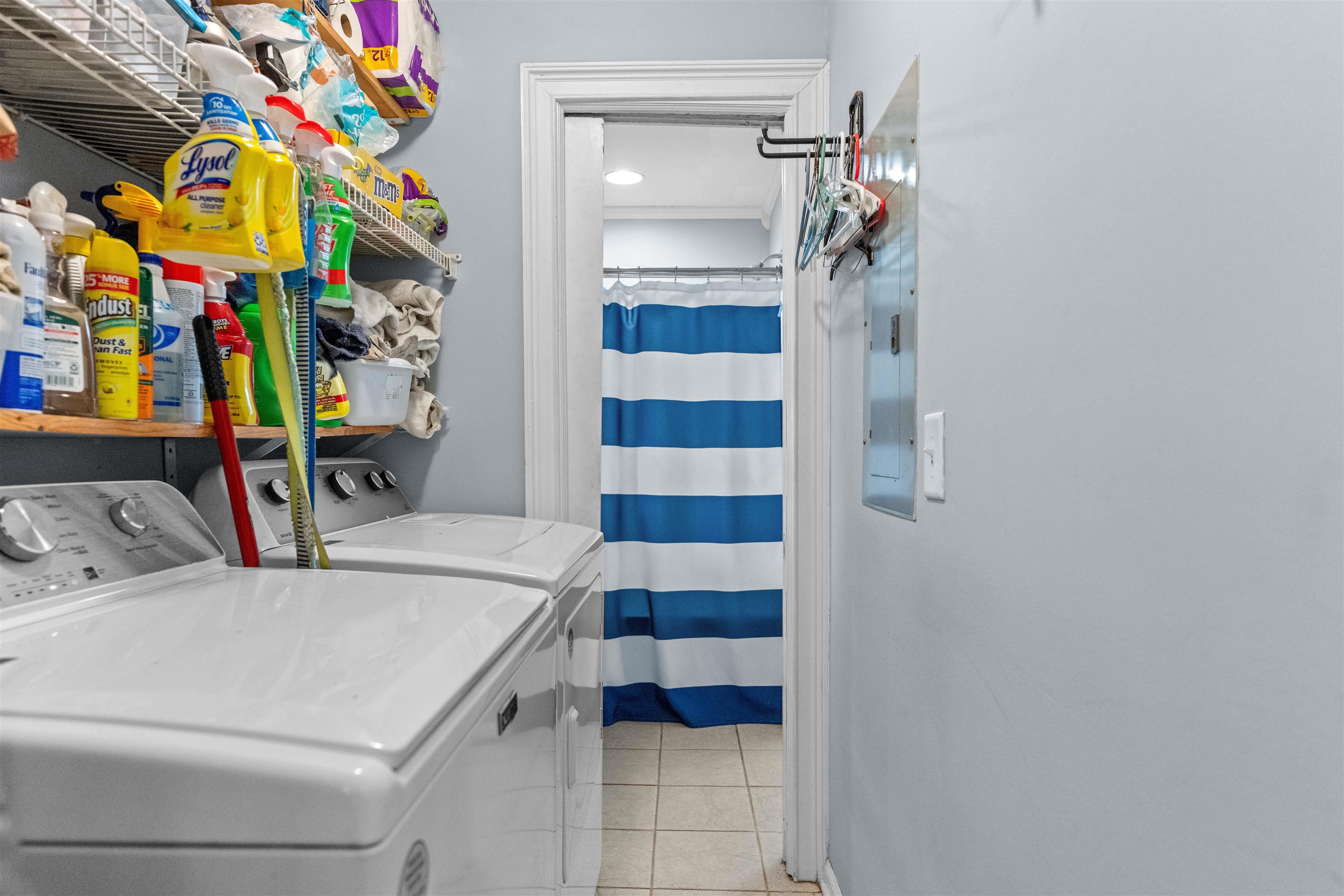 121 E RIVER BEND DRIVE