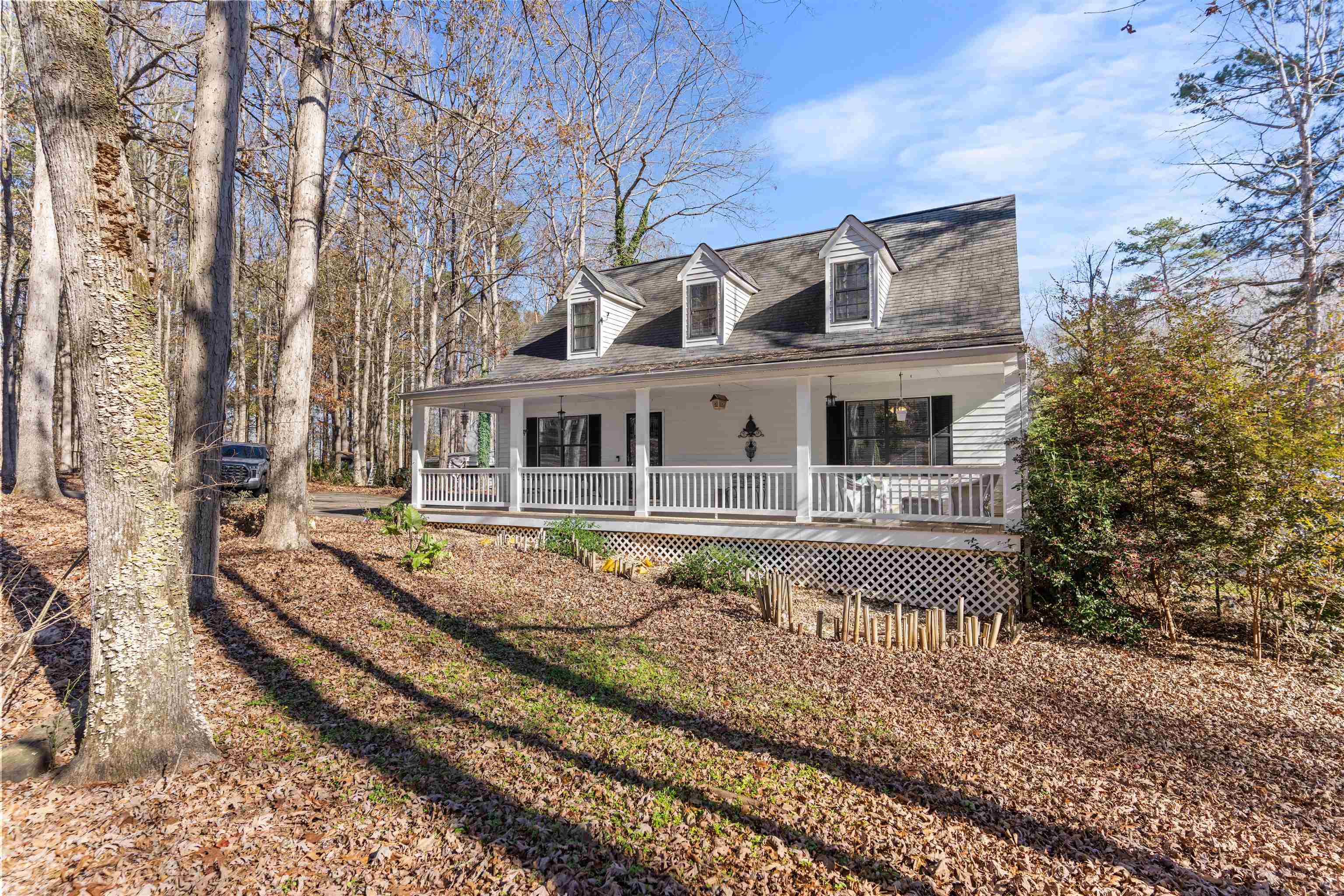 121 E RIVER BEND DRIVE