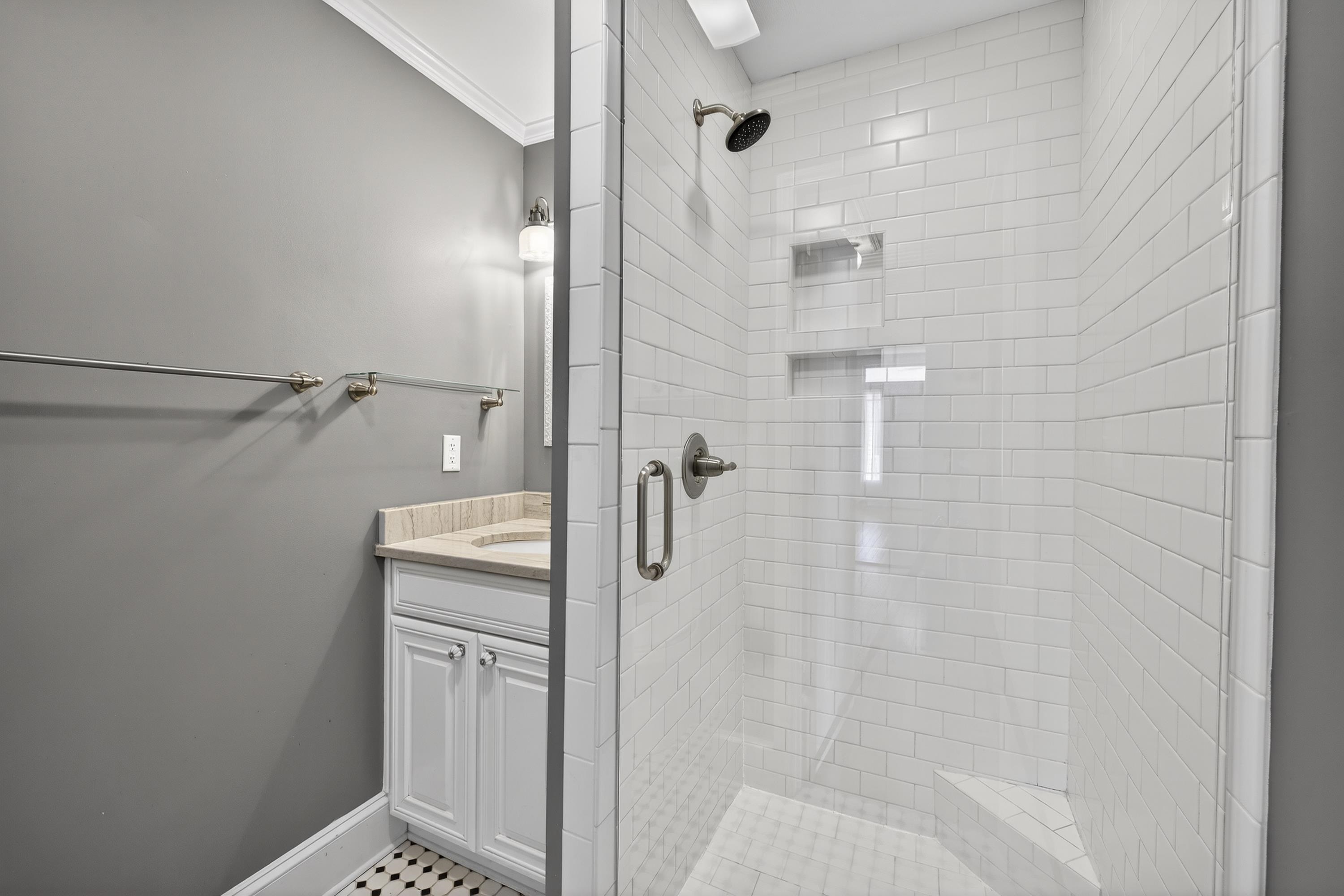 302 N LAFAYETTE STREET