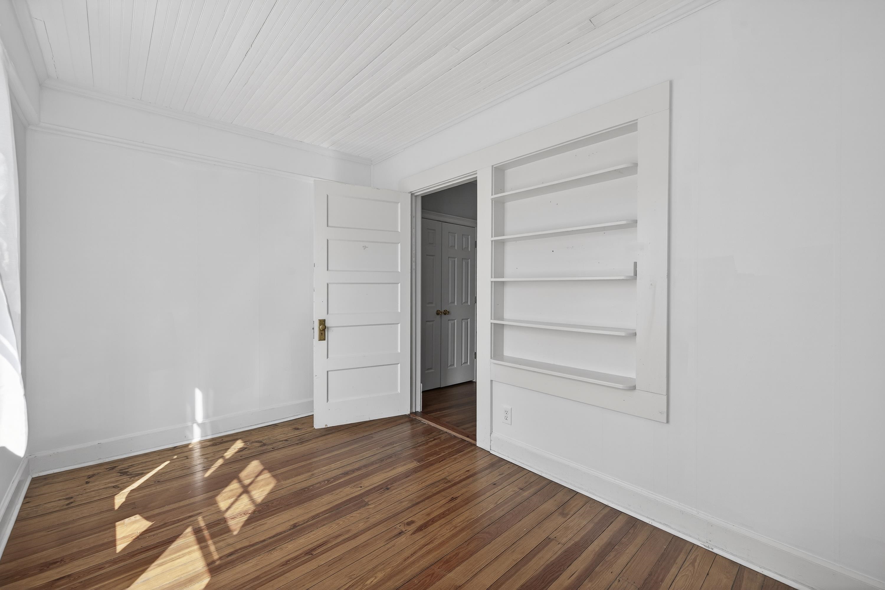 302 N LAFAYETTE STREET