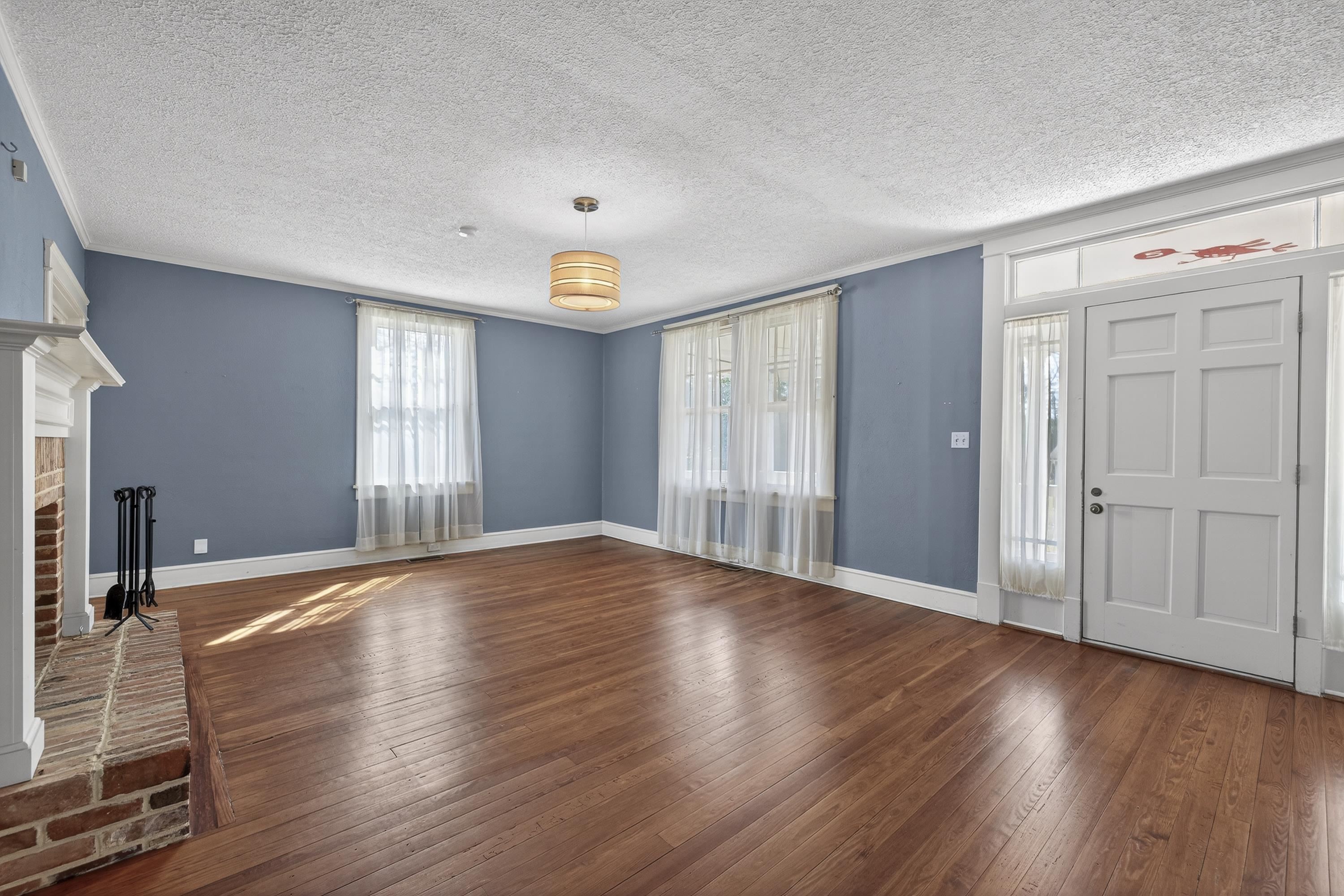 302 N LAFAYETTE STREET