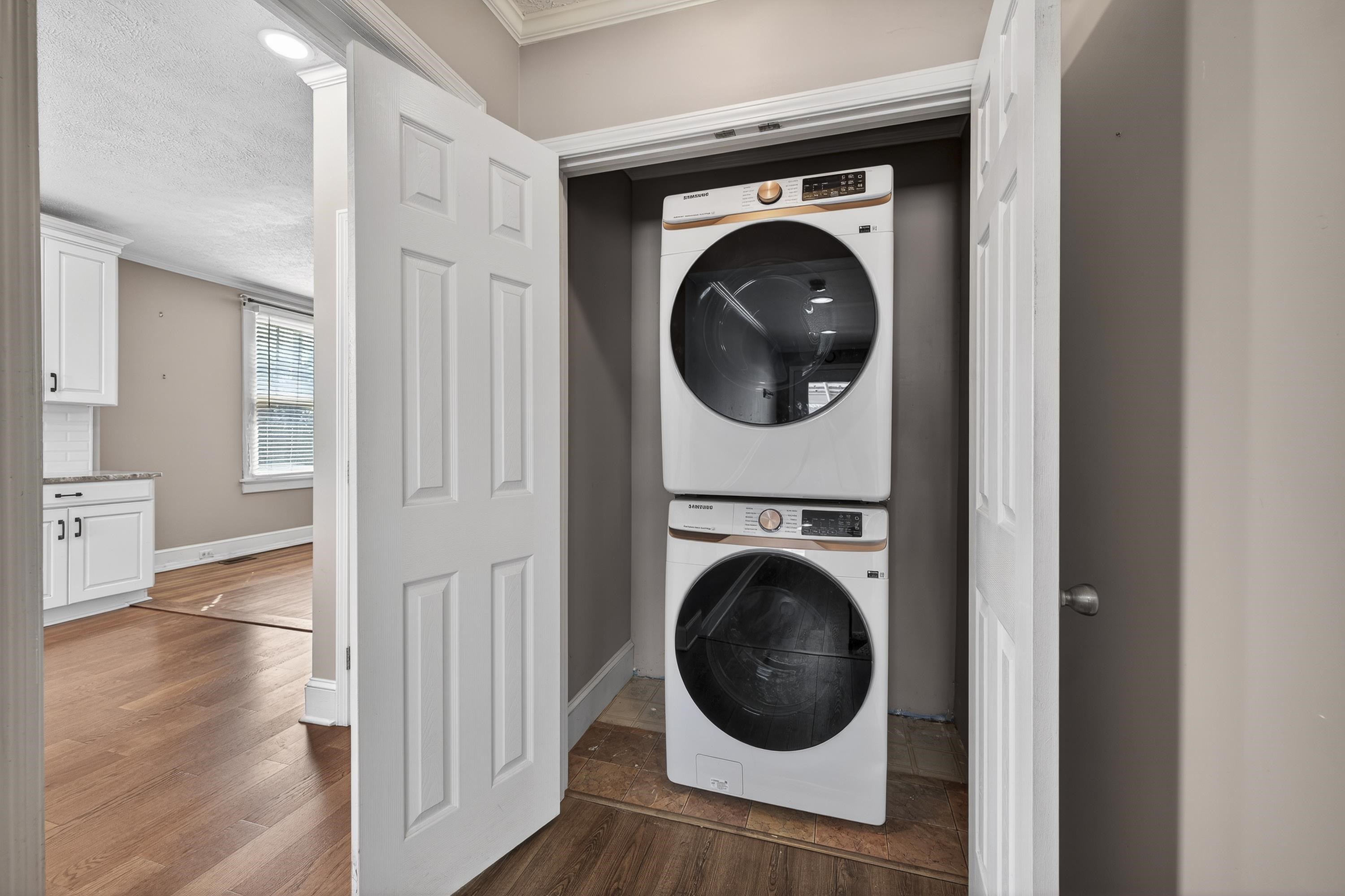 302 N LAFAYETTE STREET