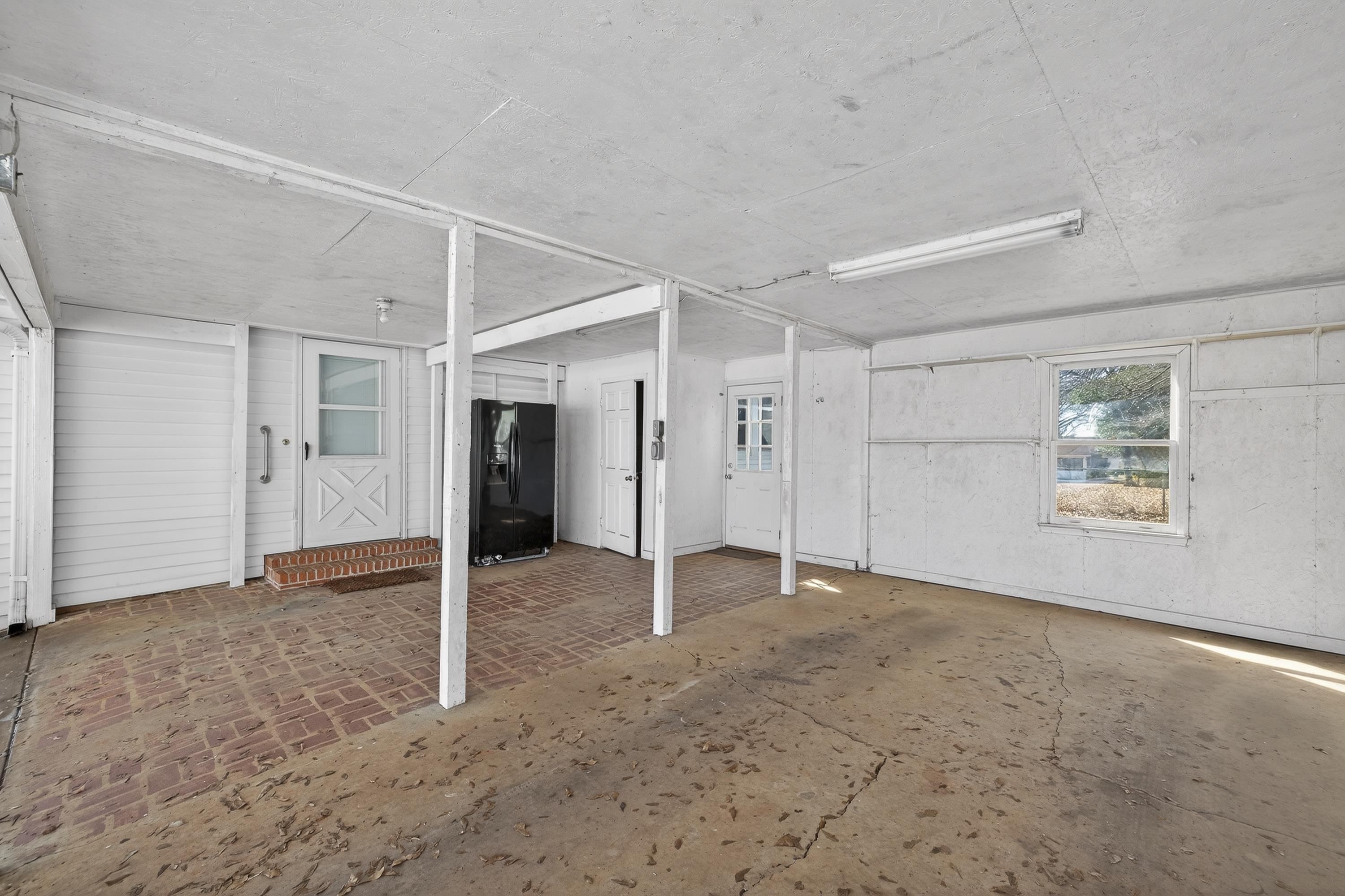 302 N LAFAYETTE STREET