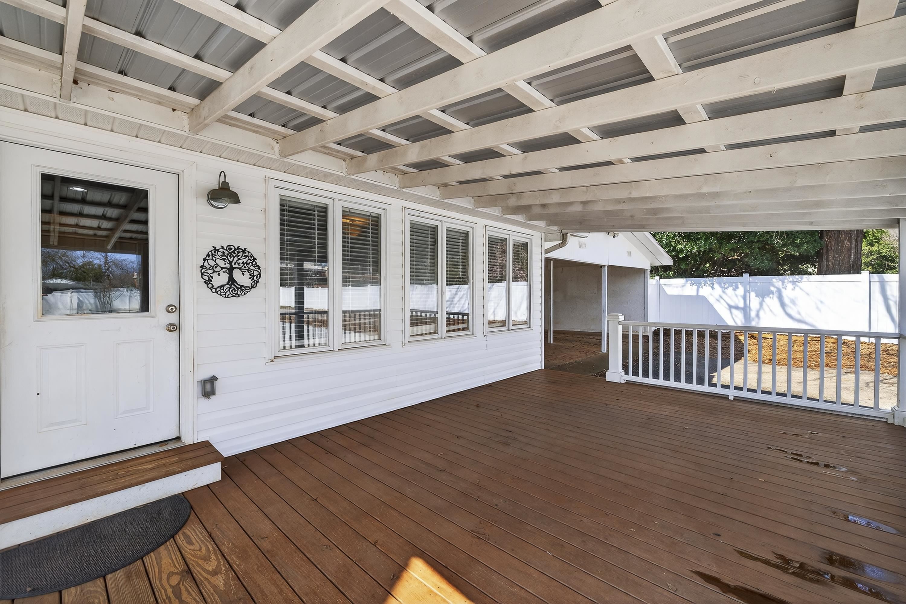 302 N LAFAYETTE STREET