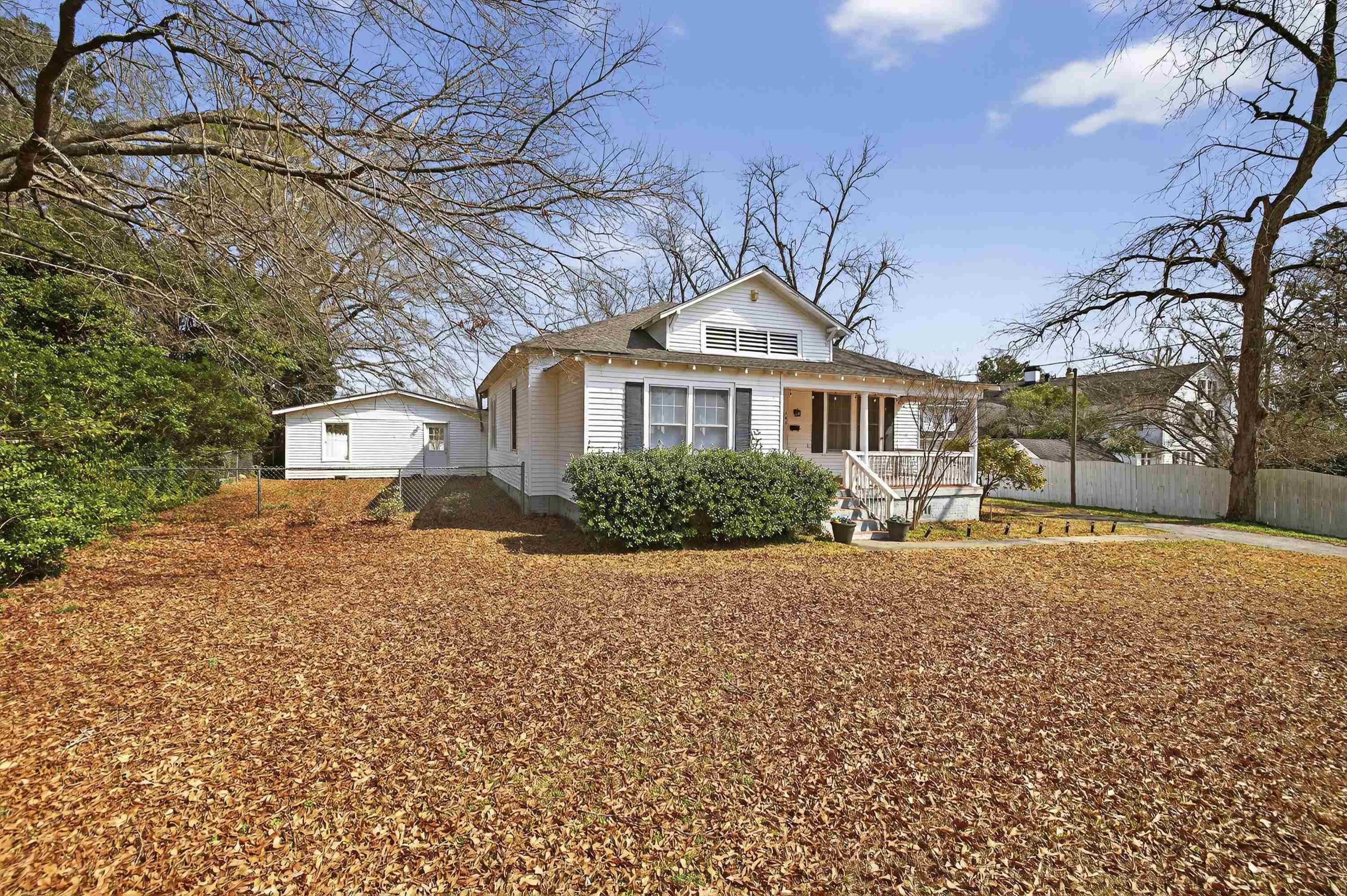 302 N LAFAYETTE STREET