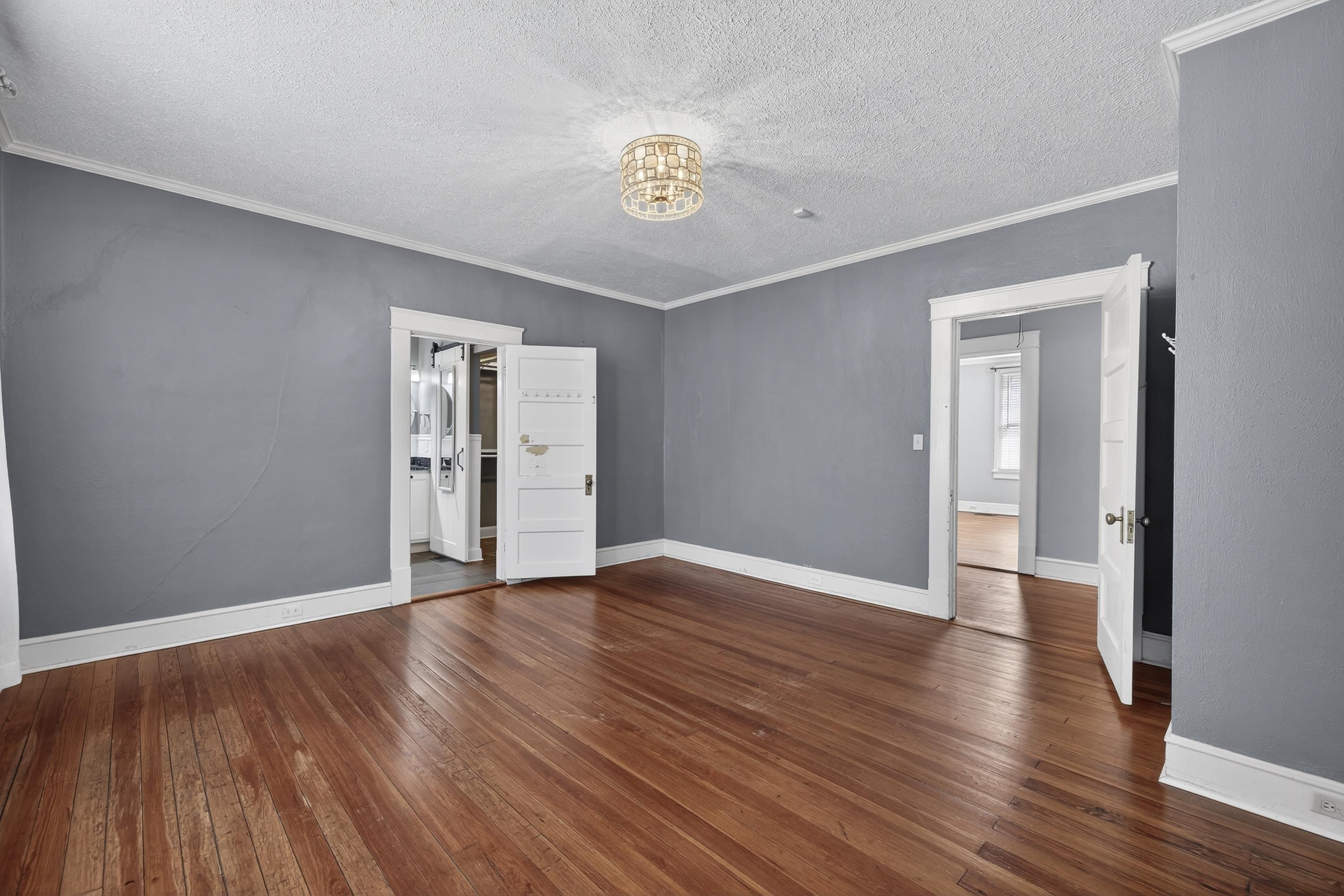 302 N LAFAYETTE STREET