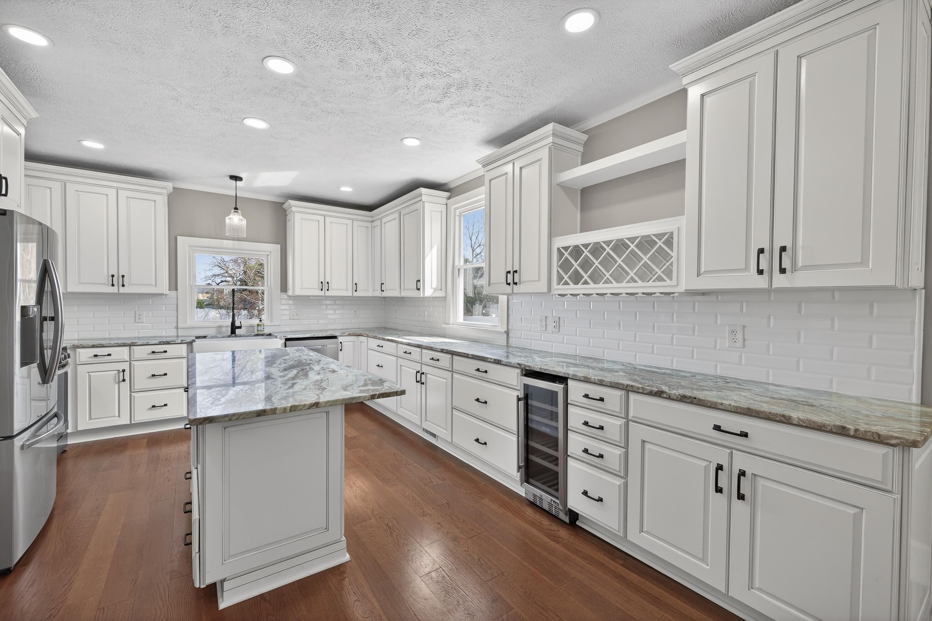 302 N LAFAYETTE STREET