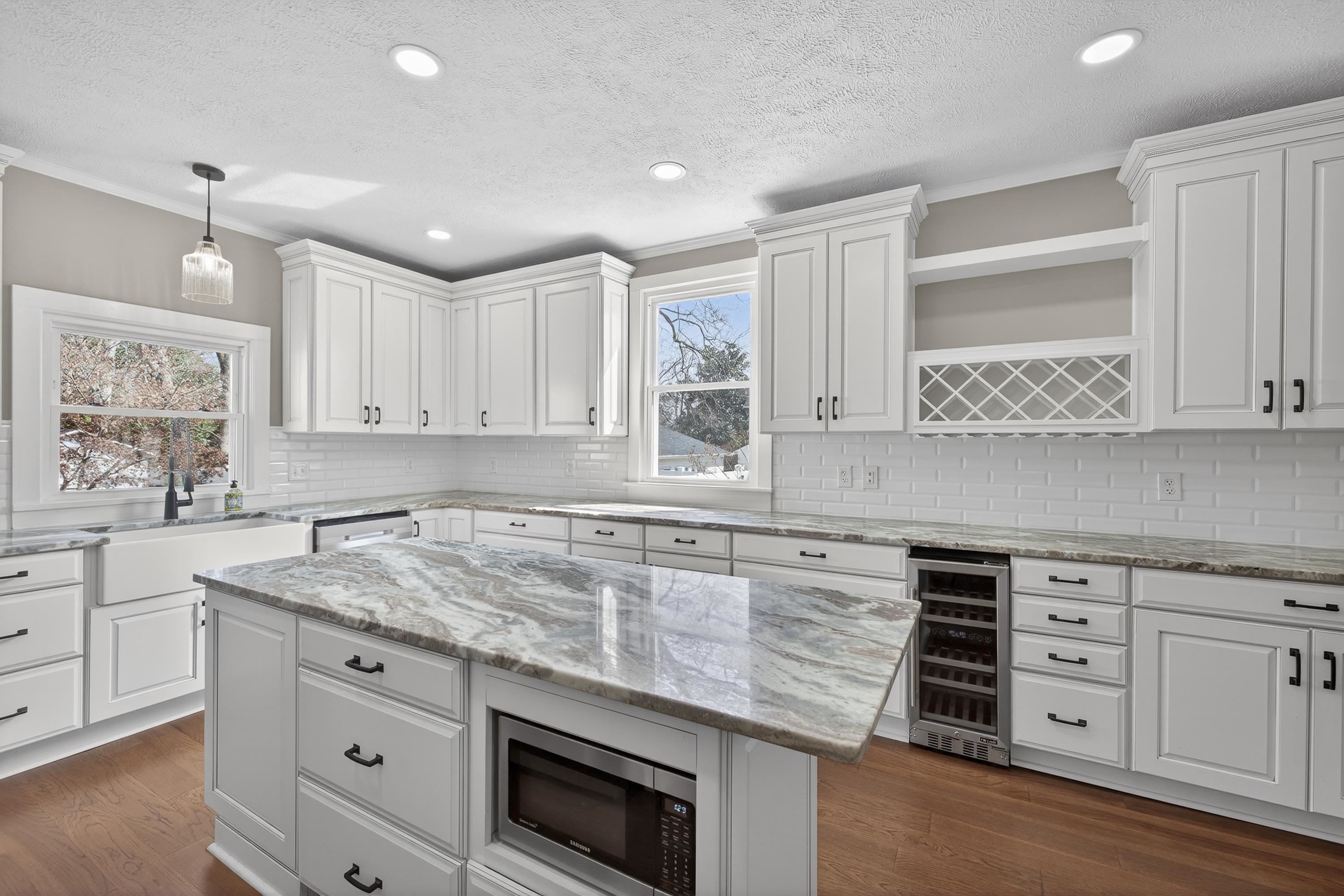 302 N LAFAYETTE STREET