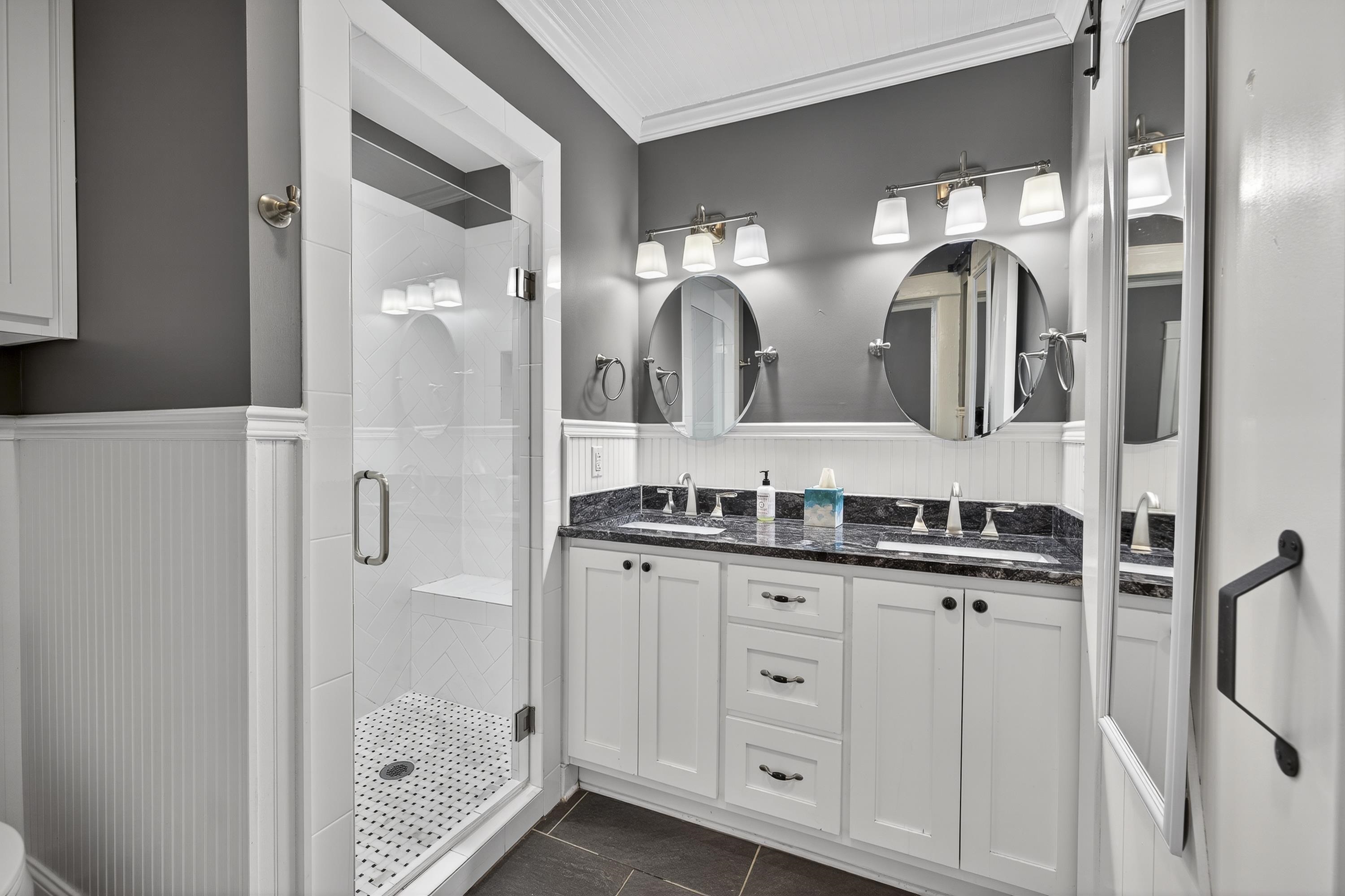 302 N LAFAYETTE STREET