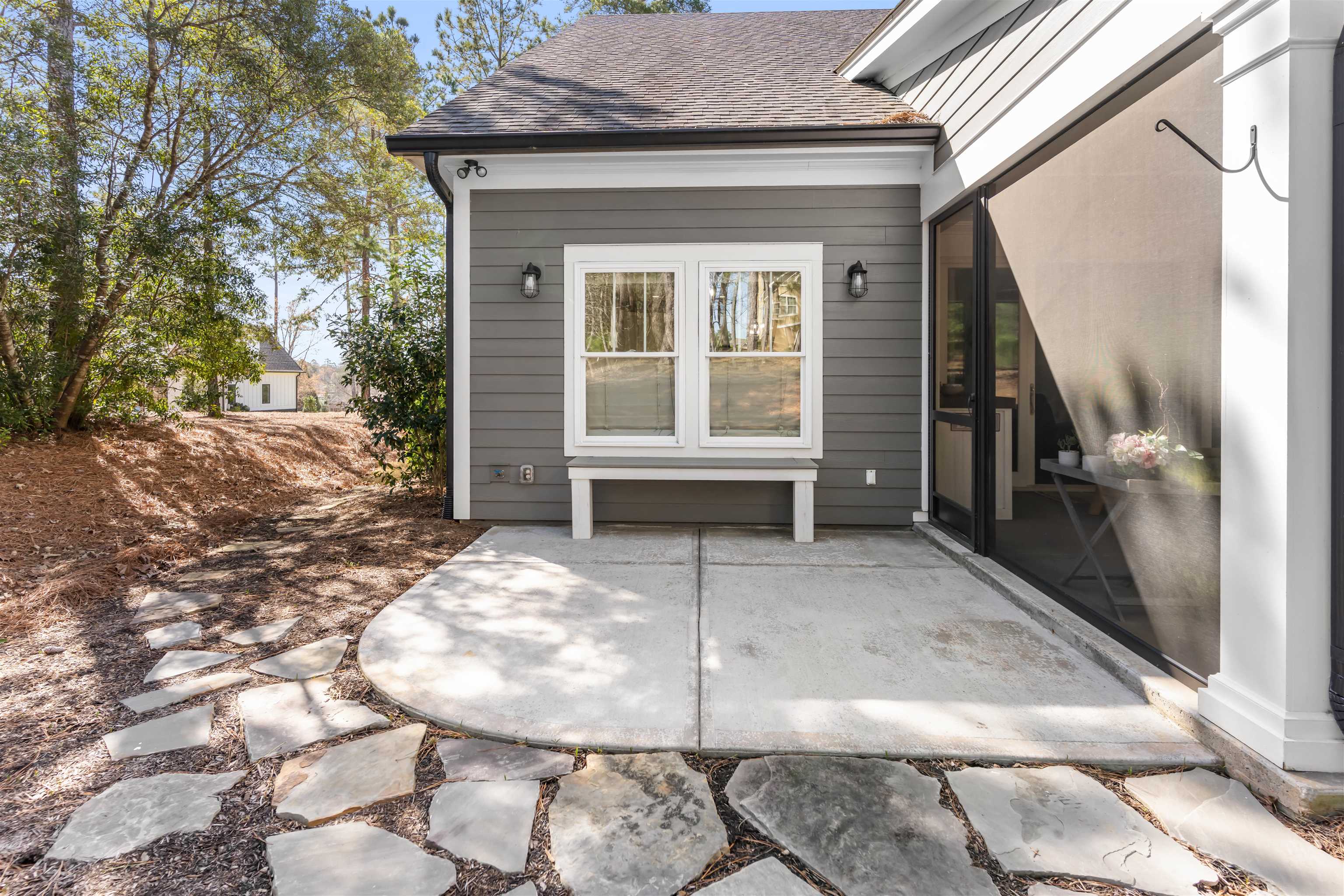 1231 GLEN EAGLE DRIVE