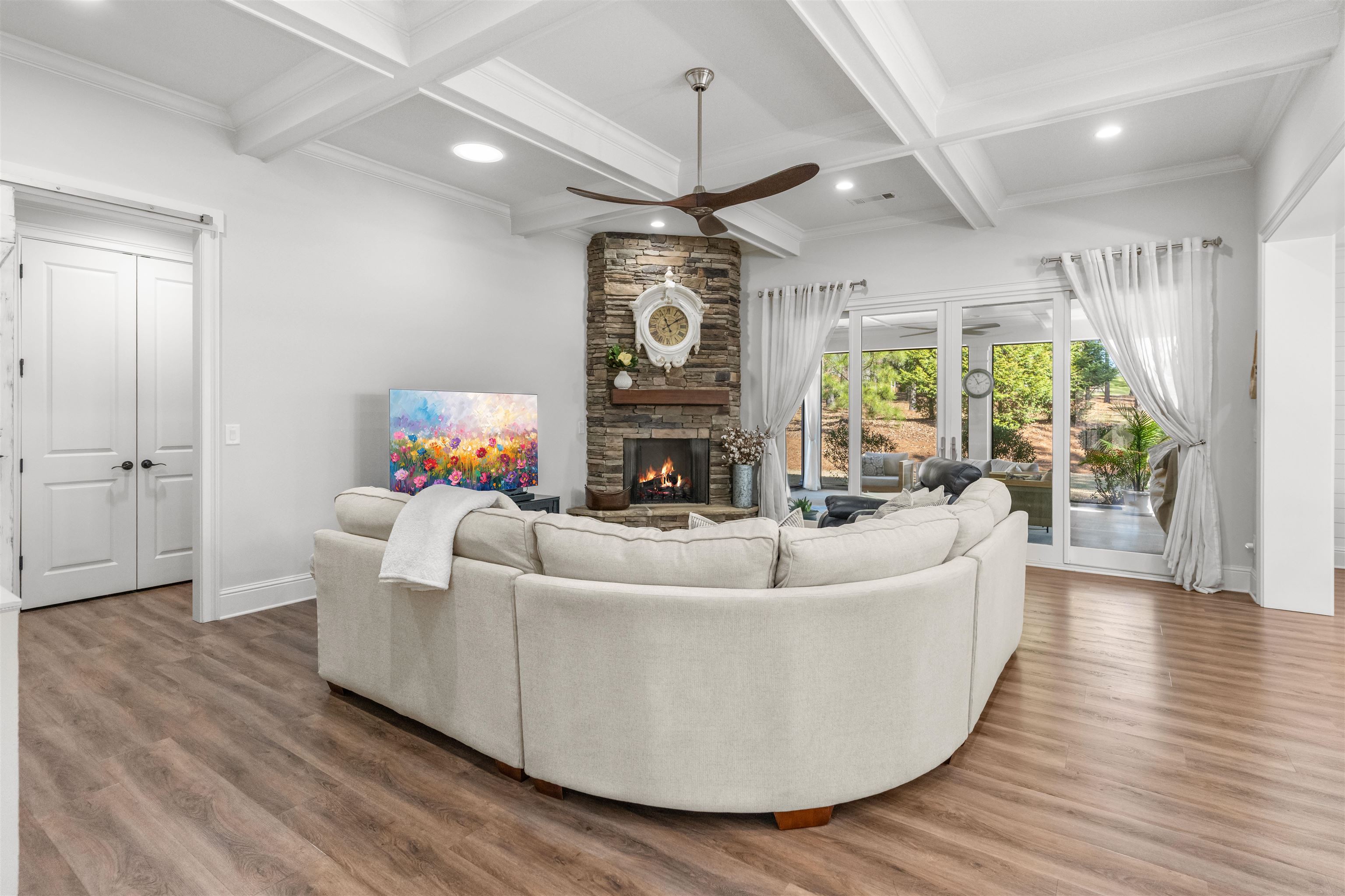 1231 GLEN EAGLE DRIVE