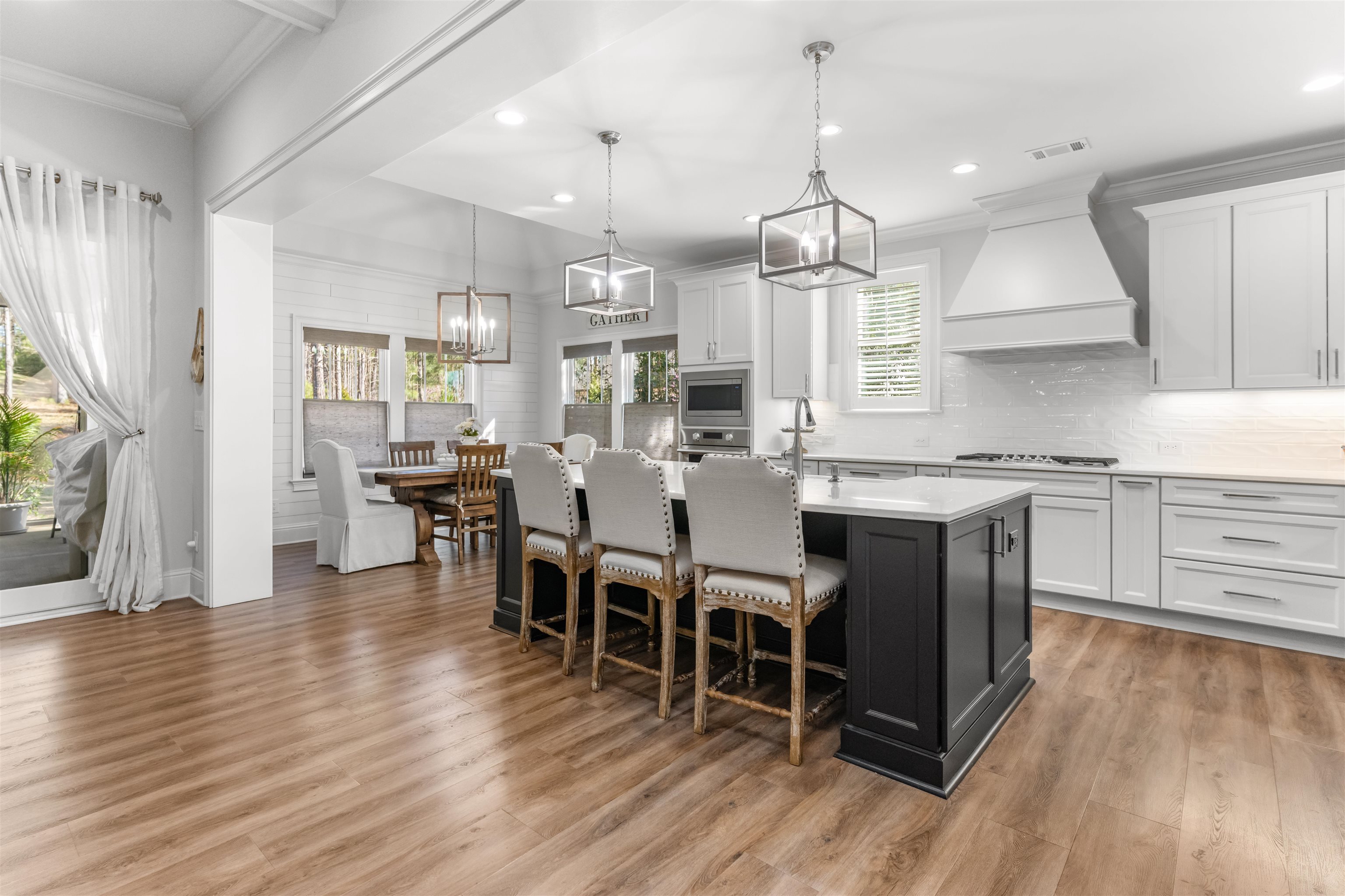 1231 GLEN EAGLE DRIVE