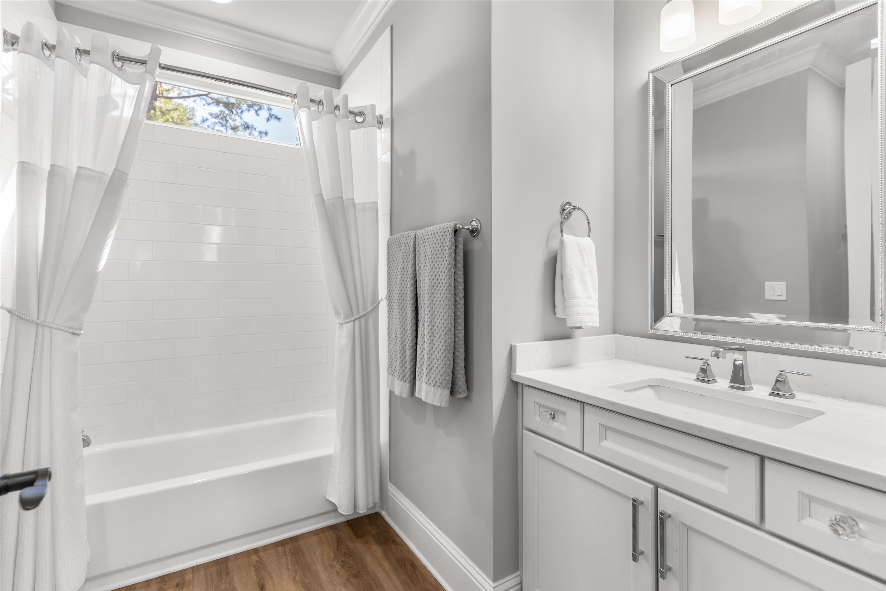 1231 GLEN EAGLE DRIVE