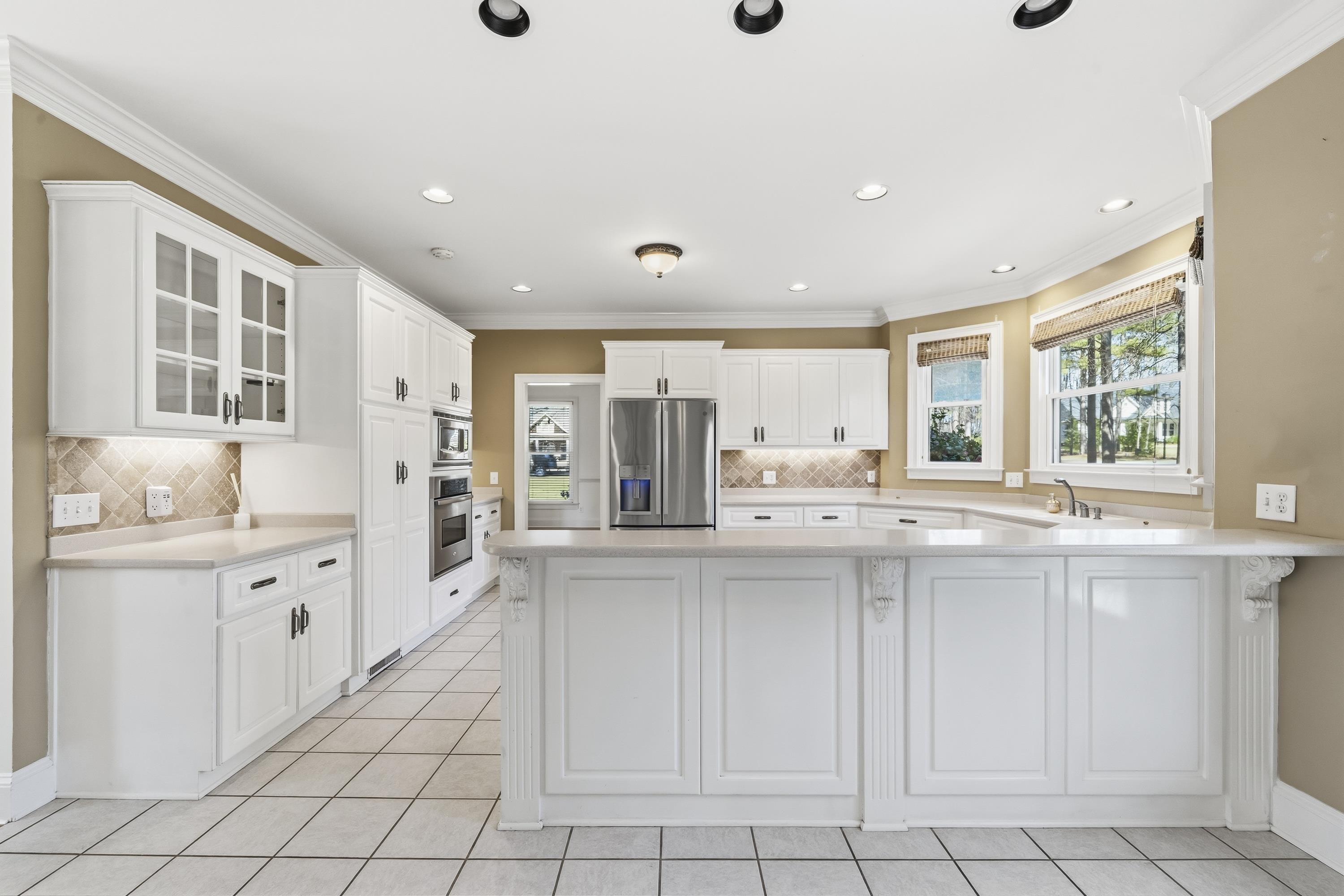 1811 SNUG HARBOR DRIVE