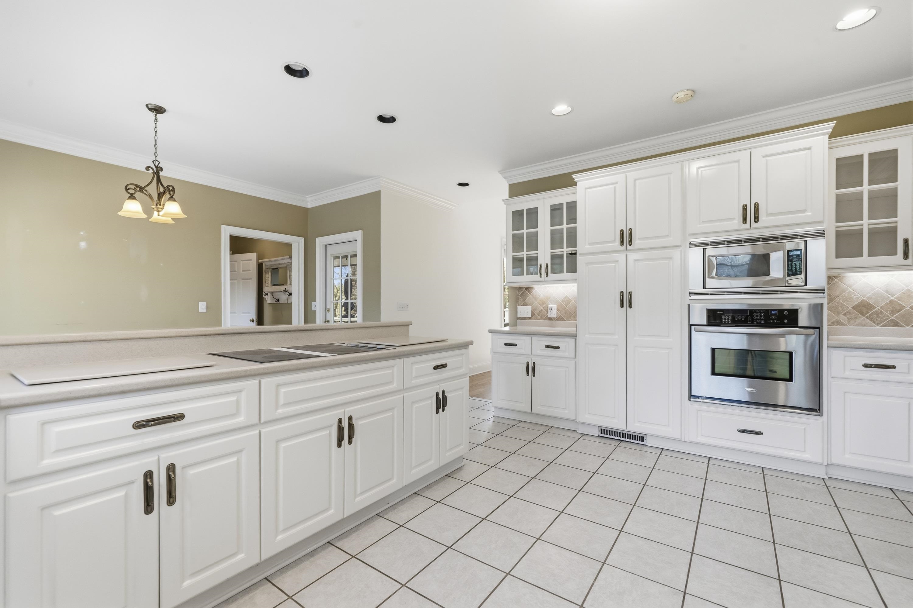 1811 SNUG HARBOR DRIVE