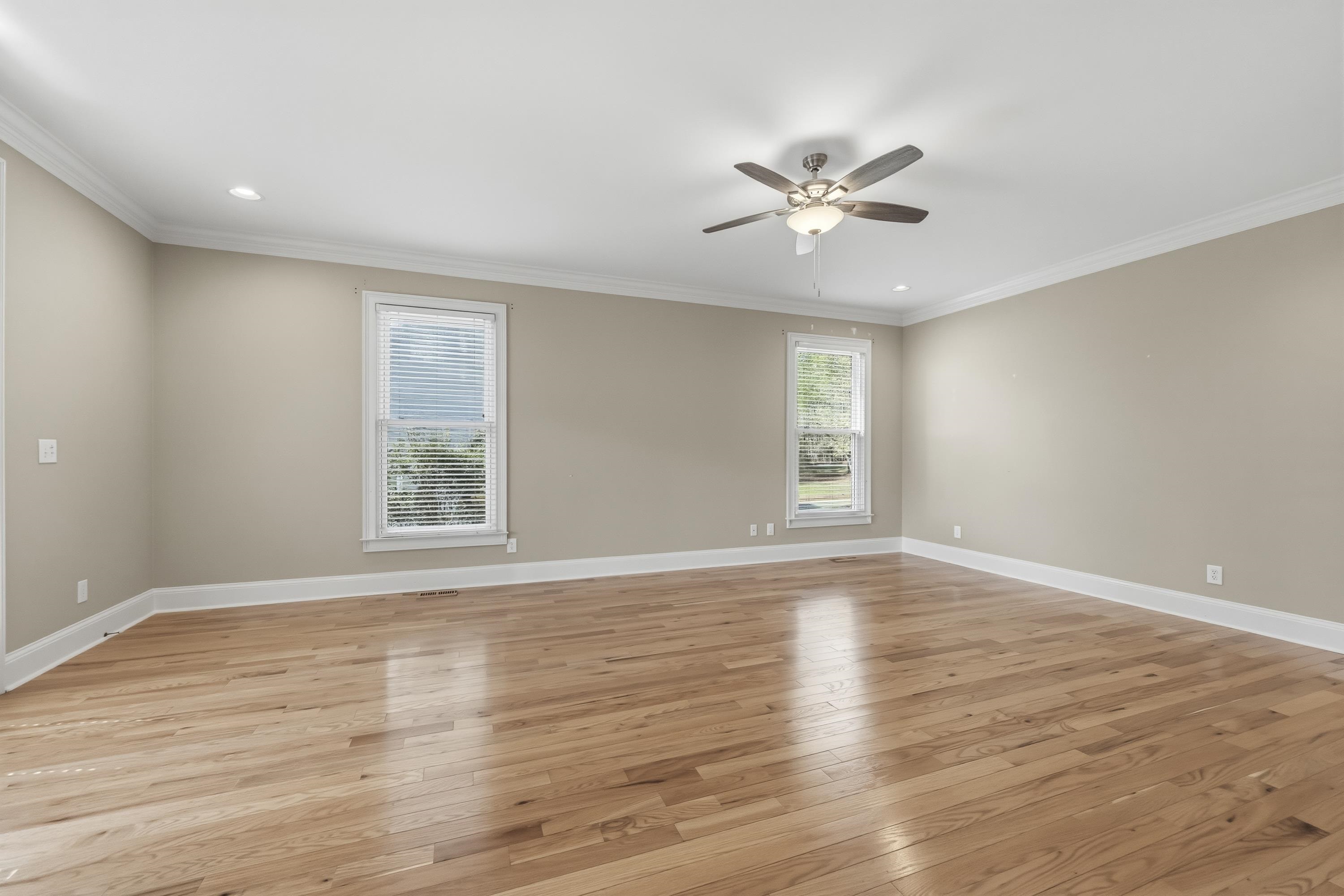 1811 SNUG HARBOR DRIVE