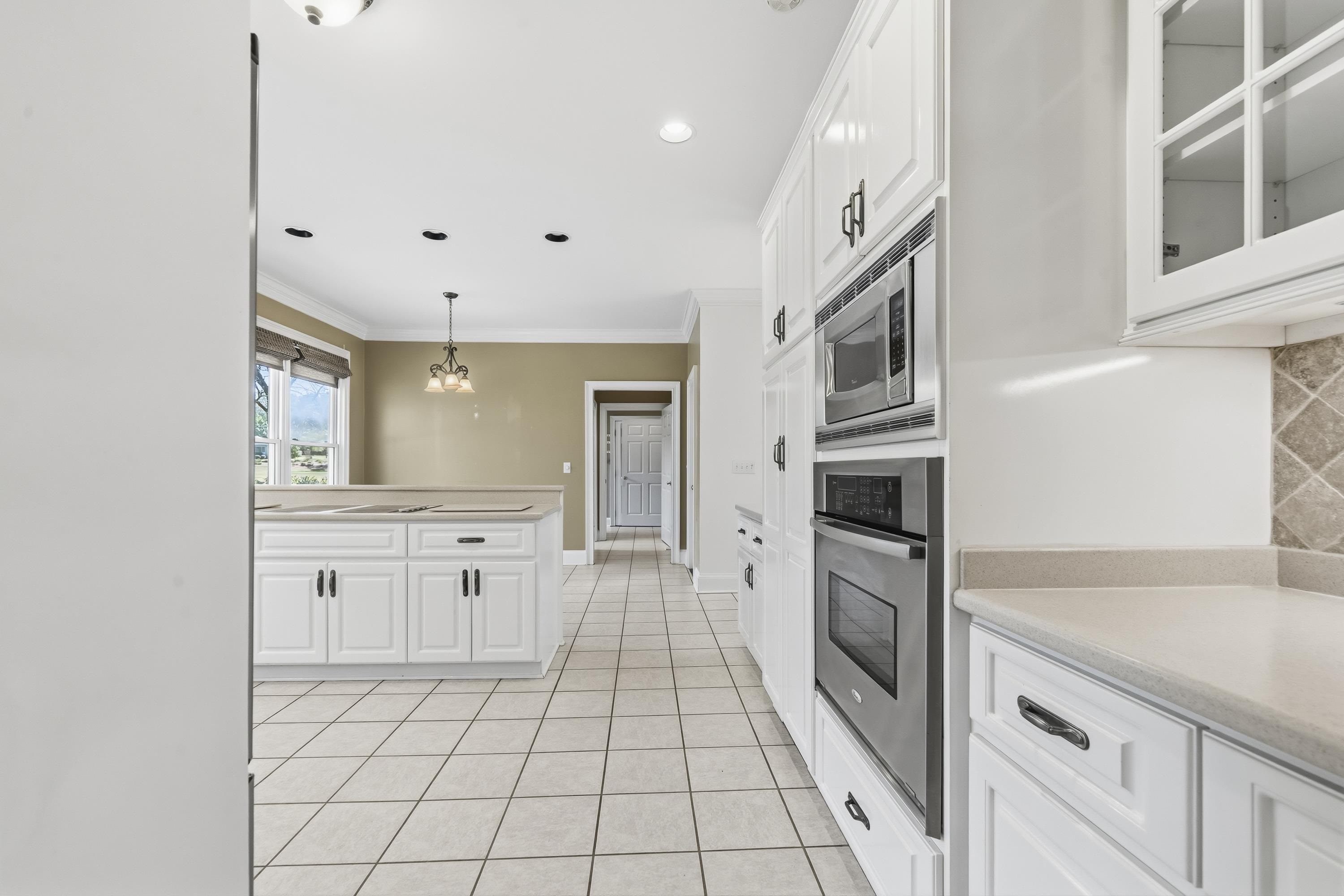 1811 SNUG HARBOR DRIVE