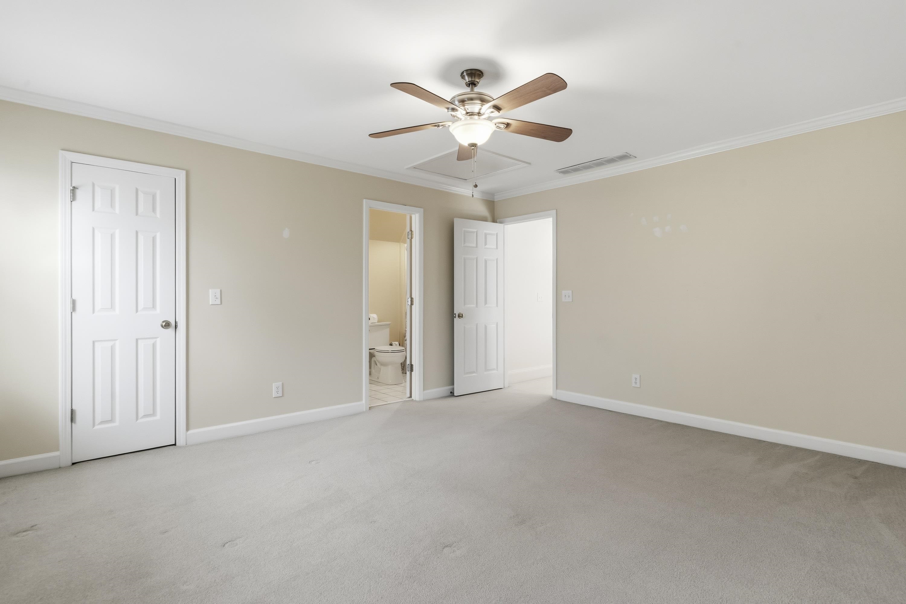 1811 SNUG HARBOR DRIVE