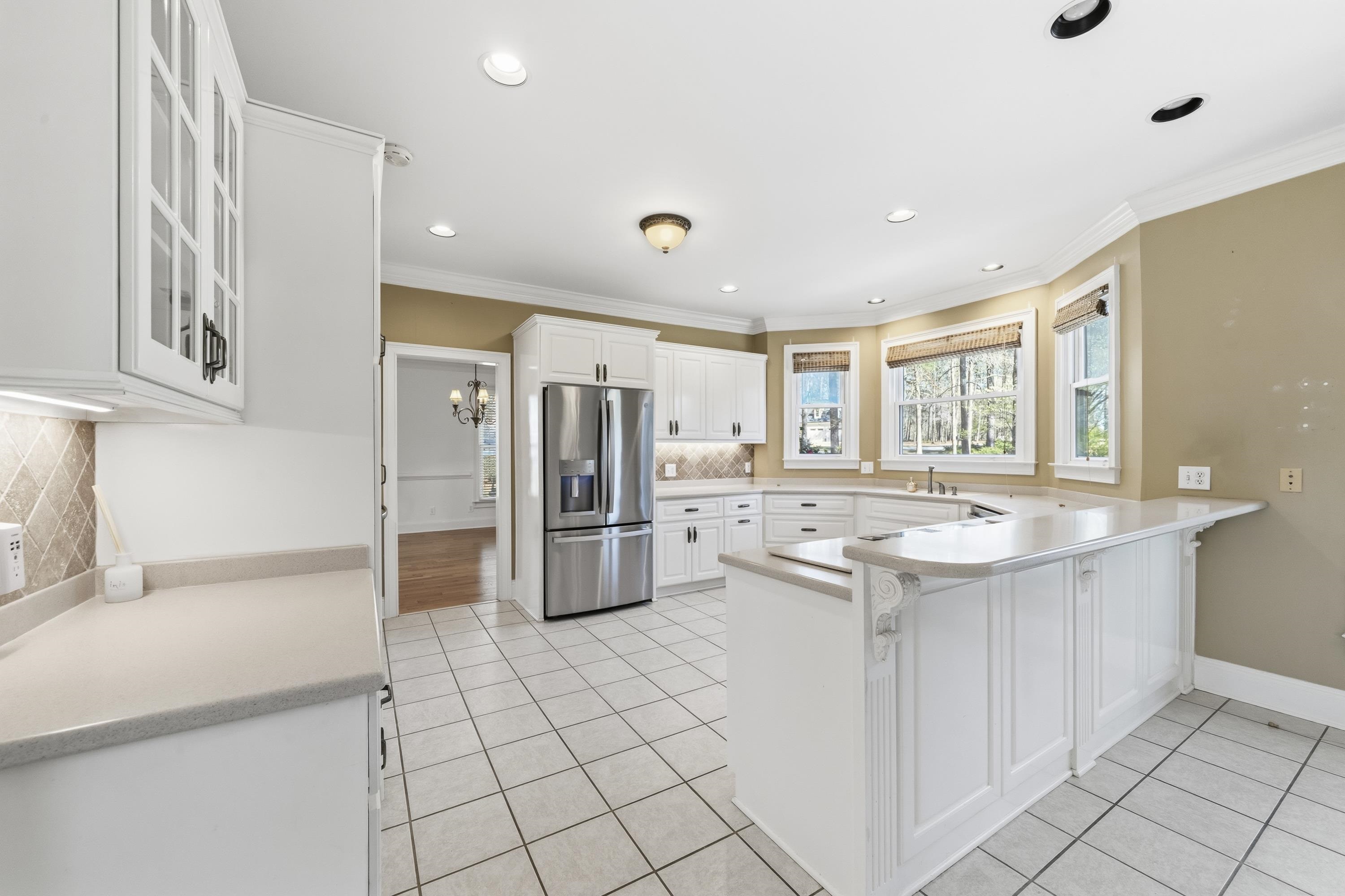 1811 SNUG HARBOR DRIVE